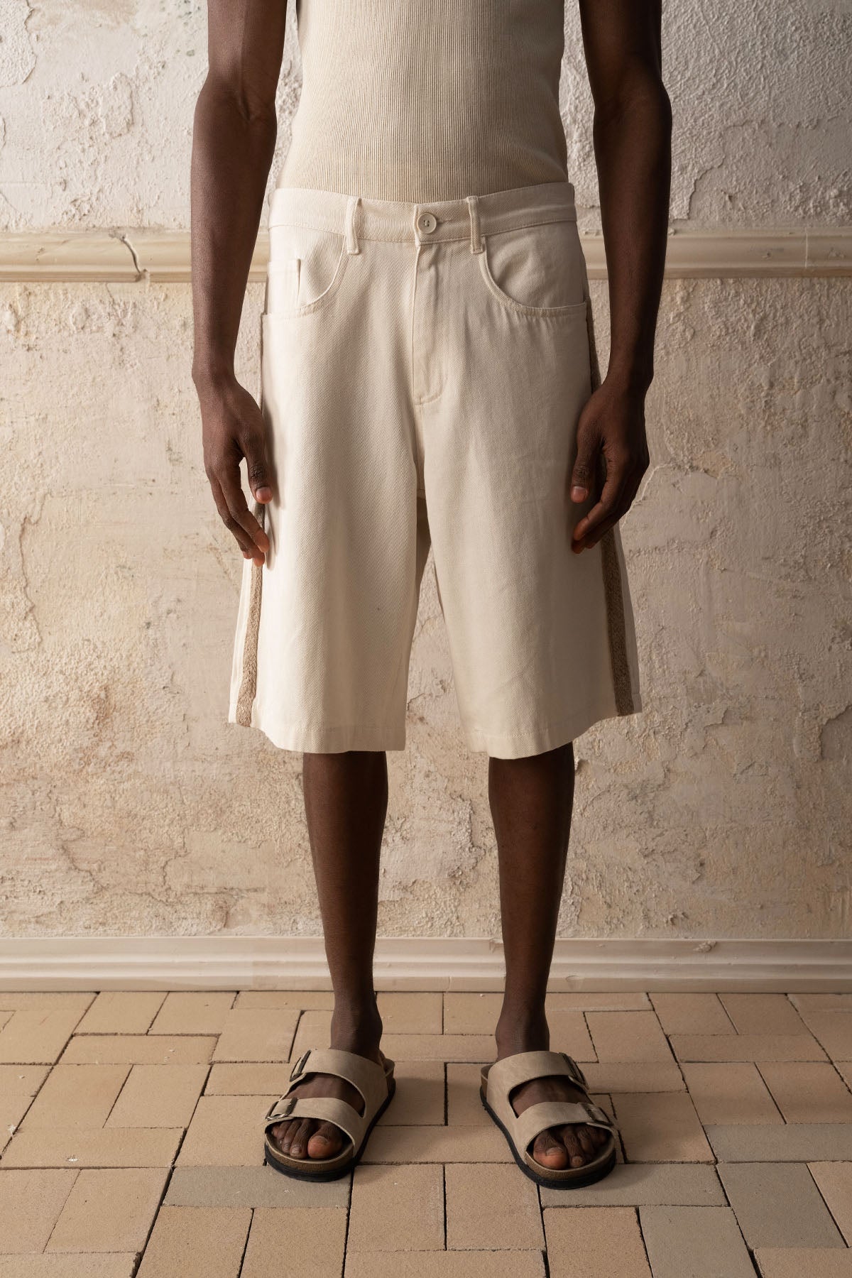 ŞERİTLİ GABARDİN BEJ ŞORT GIESTO