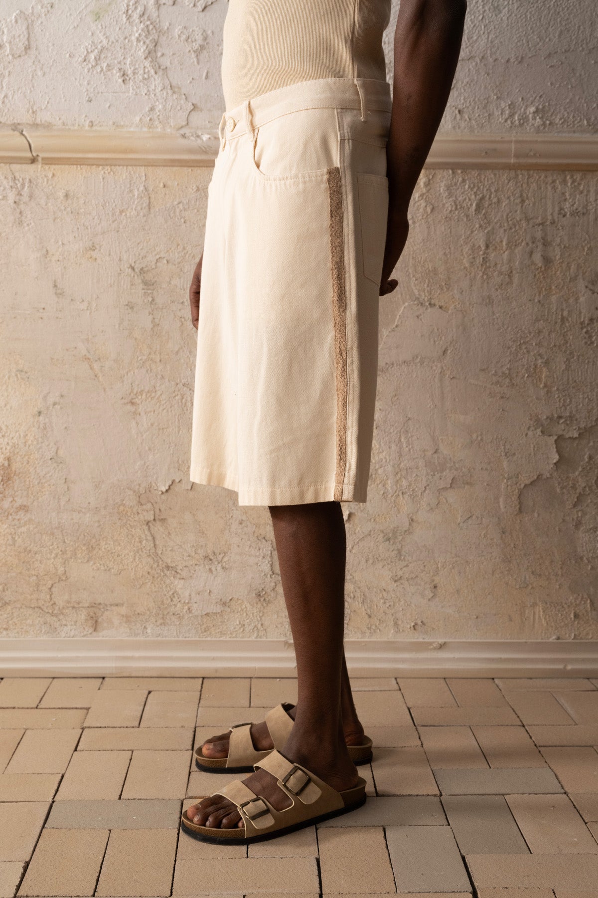 ŞERİTLİ GABARDİN BEJ ŞORT GIESTO