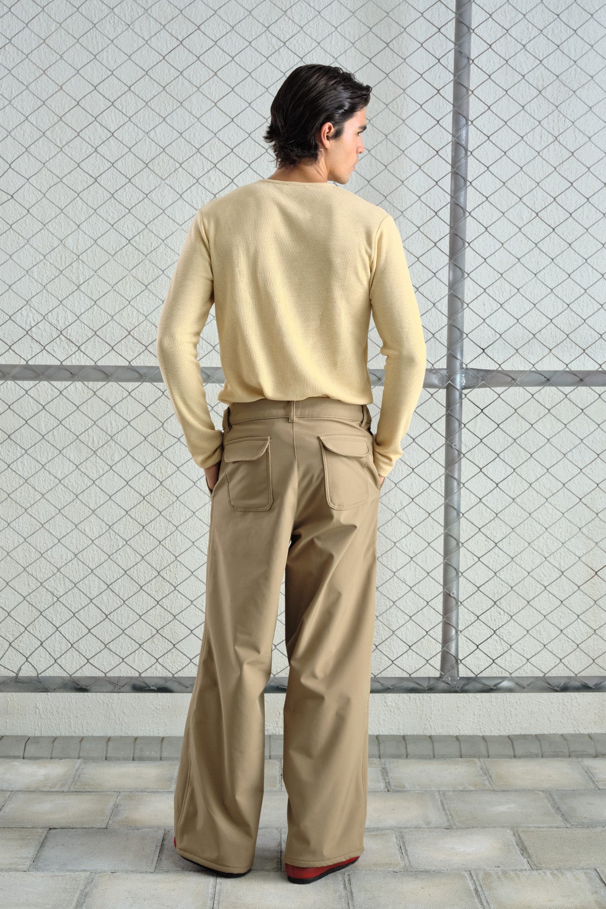 METAL ÇITÇITLI UZUN KOLLU BEJ T-SHIRT