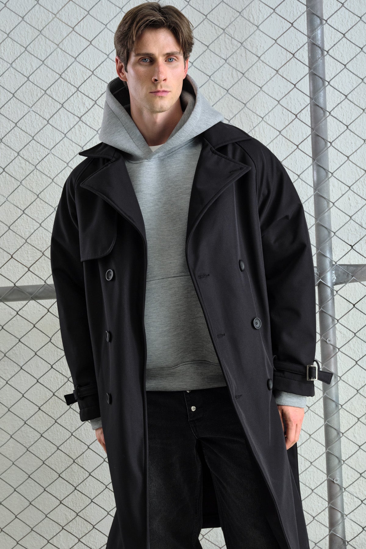 KEMERLİ KRUVAZE YAKA İÇİ POLARLI SİYAH TRENÇKOT