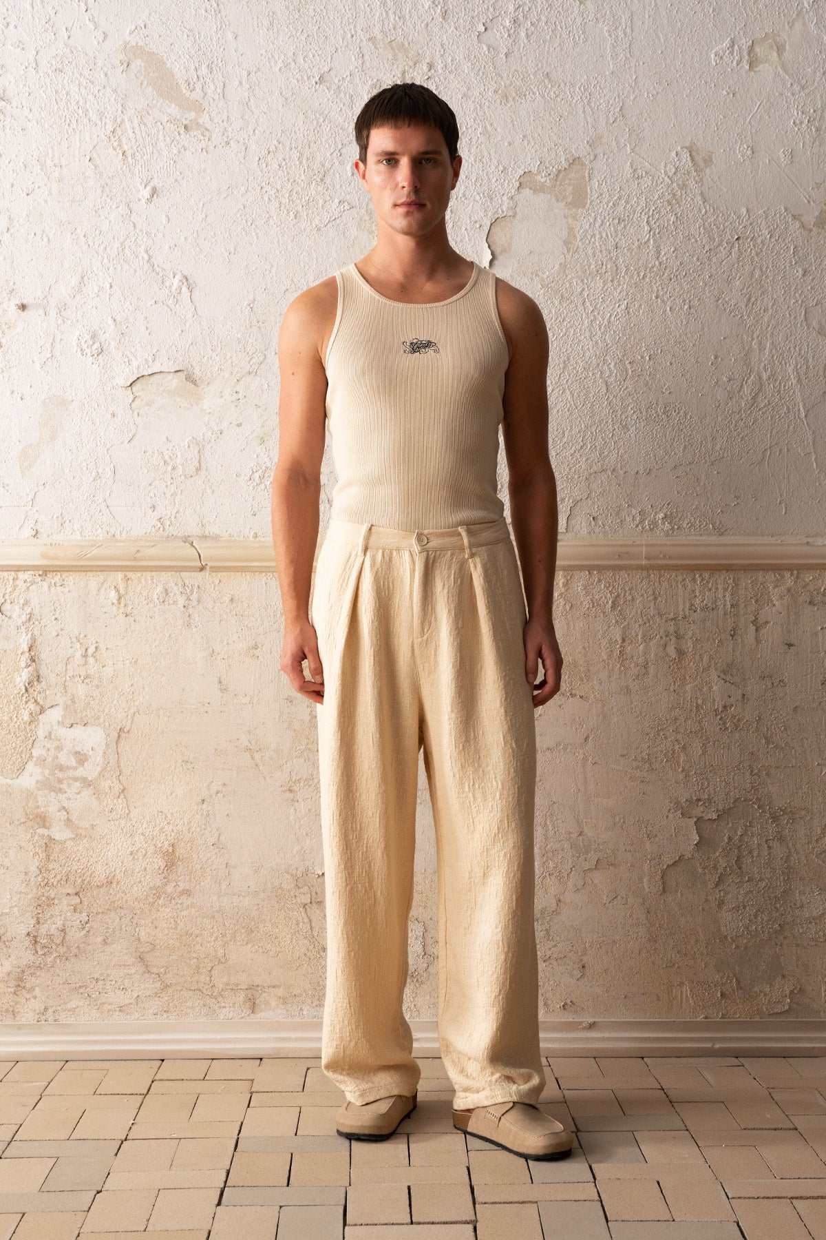 DOKULU PİLİLİ BEJ PANTOLON GIESTO