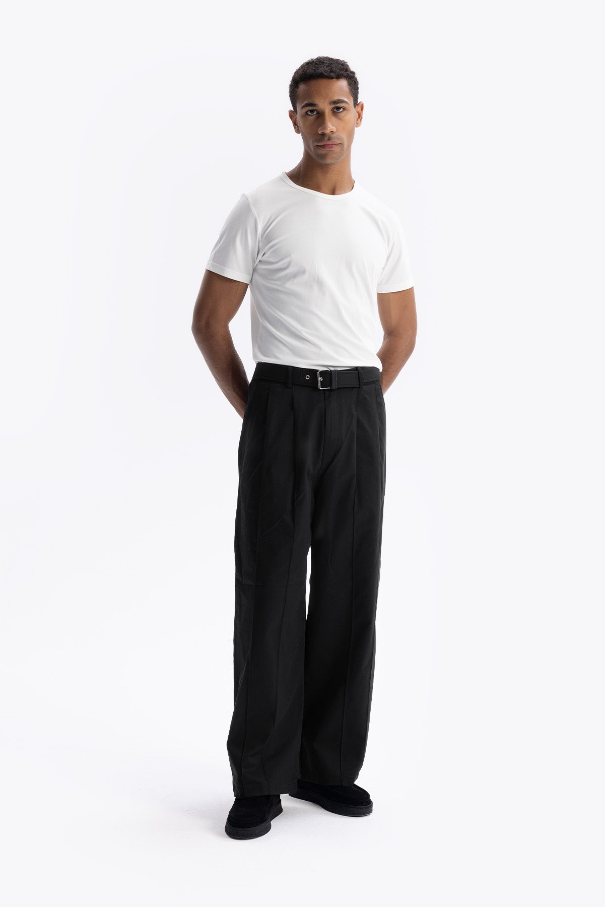 KEMERLİ KUMAŞ PANTOLON - SİYAH - PANTOLON