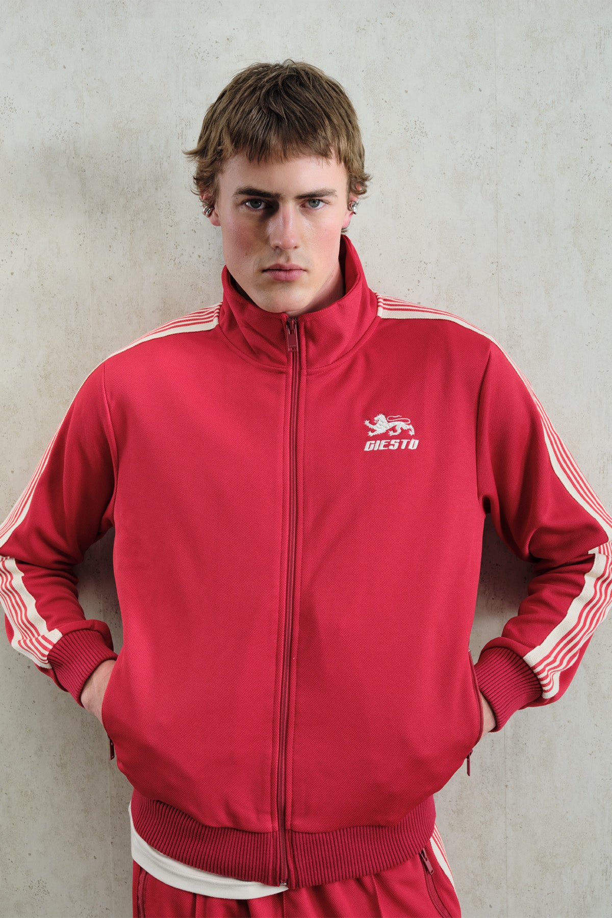 RETRO ÇİZGİLİ KIRMIZI SPOR CEKET