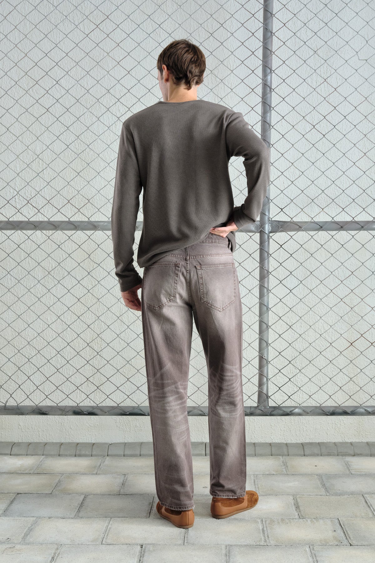 LAZER EFEKTLİ REGULAR FIT KAHVERENGİ JEAN