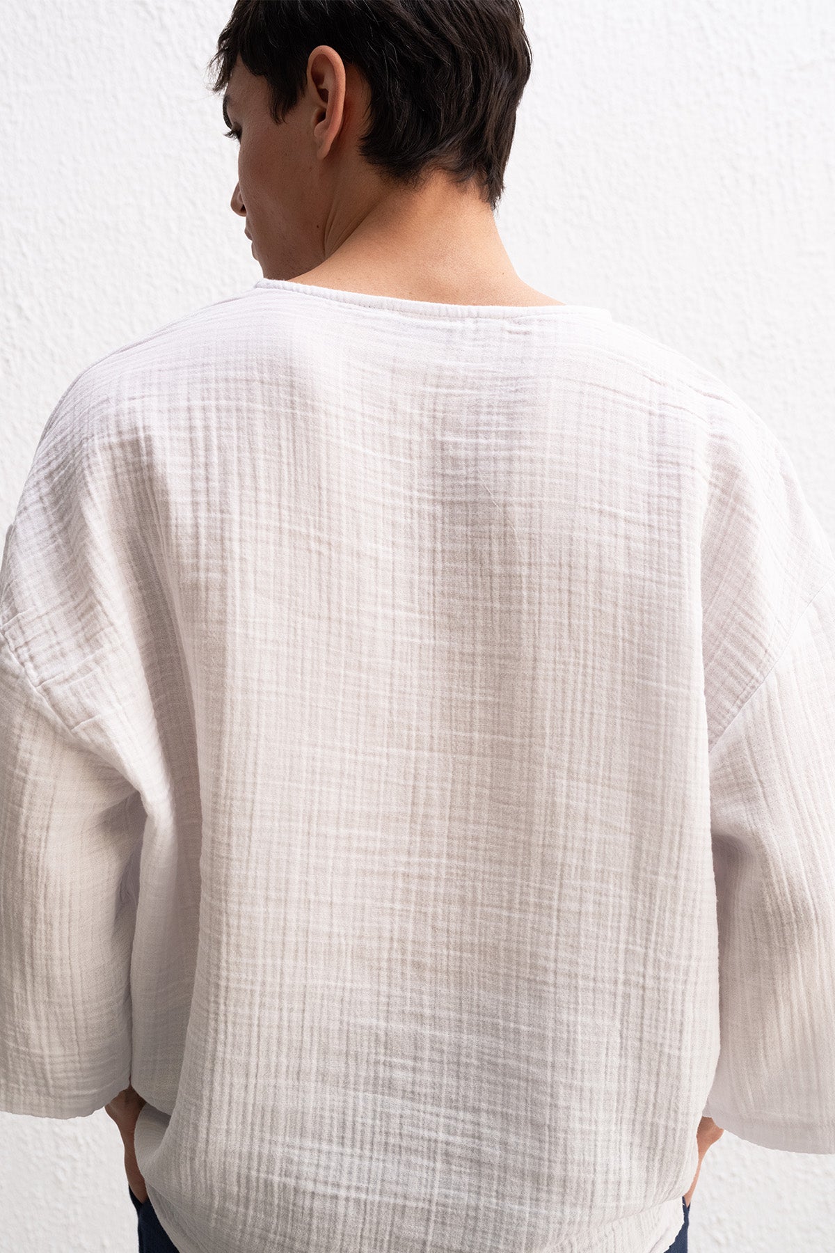 NAKIŞLI DOKULU BEYAZ T-SHIRT GIESTO