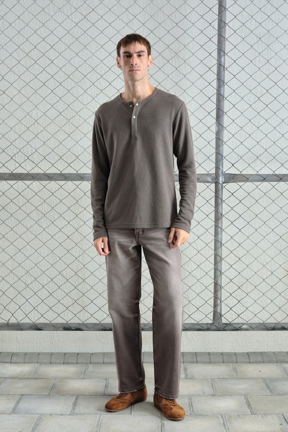 METAL ÇITÇITLI UZUN KOLLU VİZON T-SHIRT