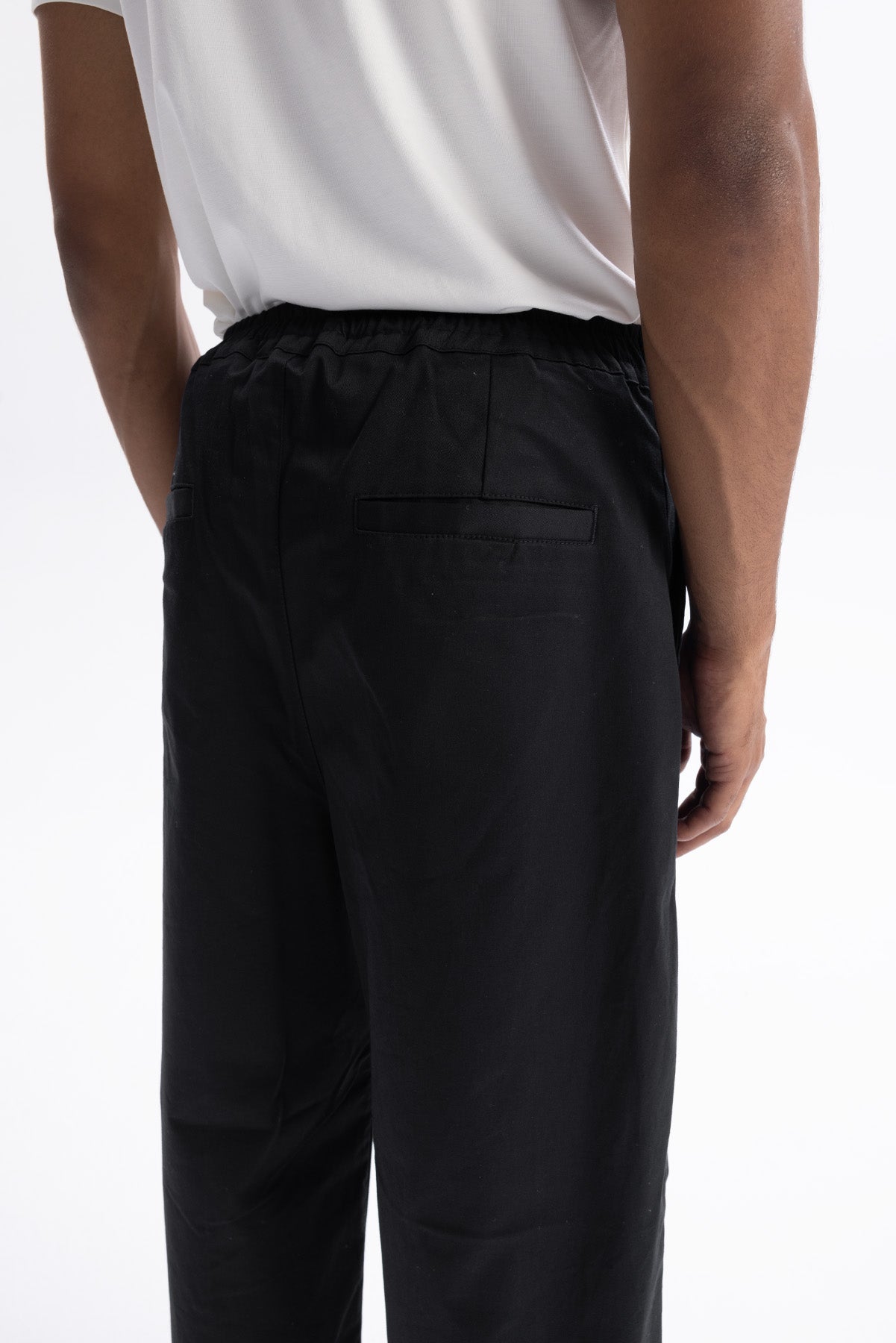 KEMERLİ KUMAŞ PANTOLON - SİYAH - PANTOLON