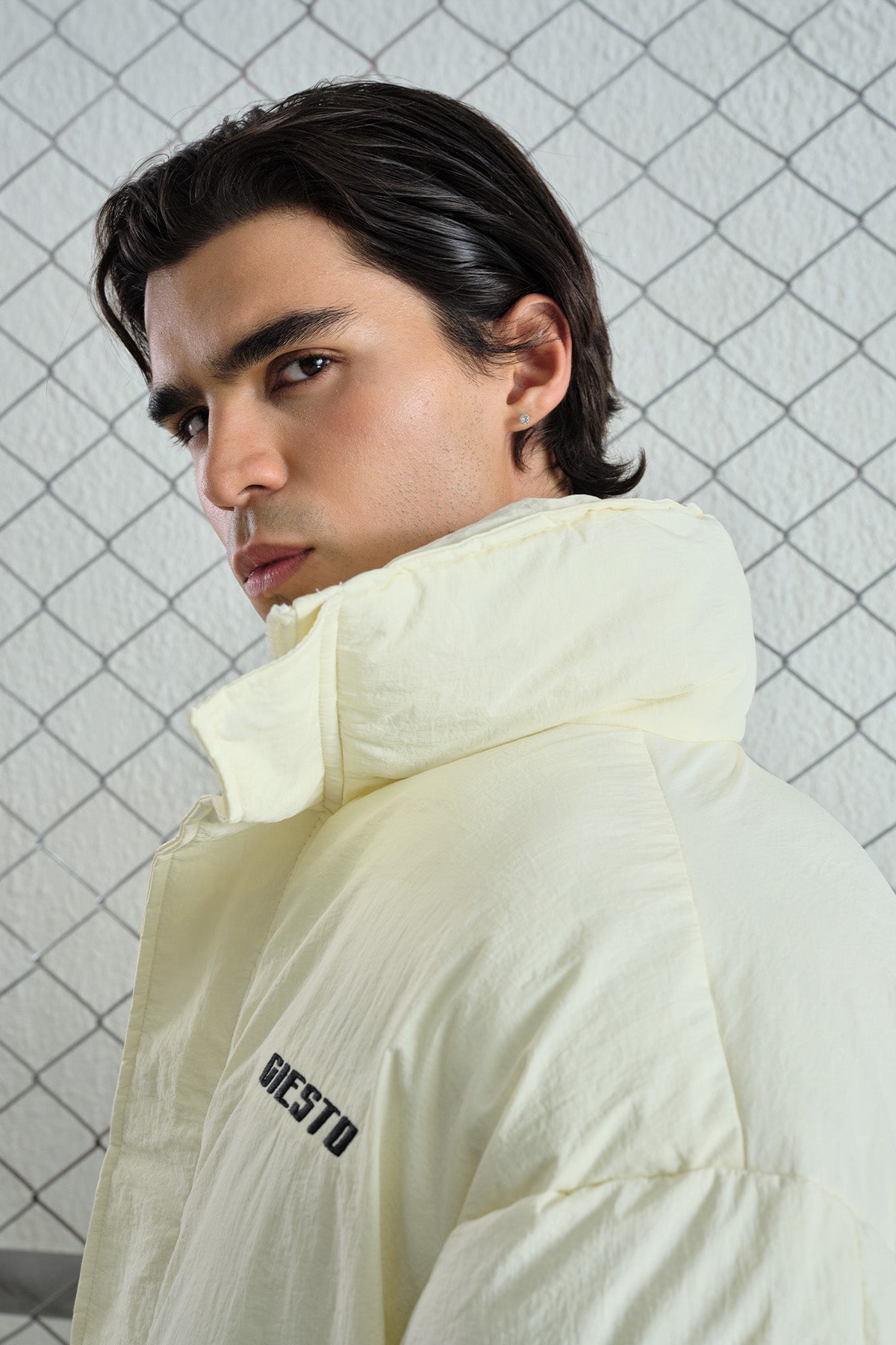 NAKIŞLI ŞİŞME EKRU MONT