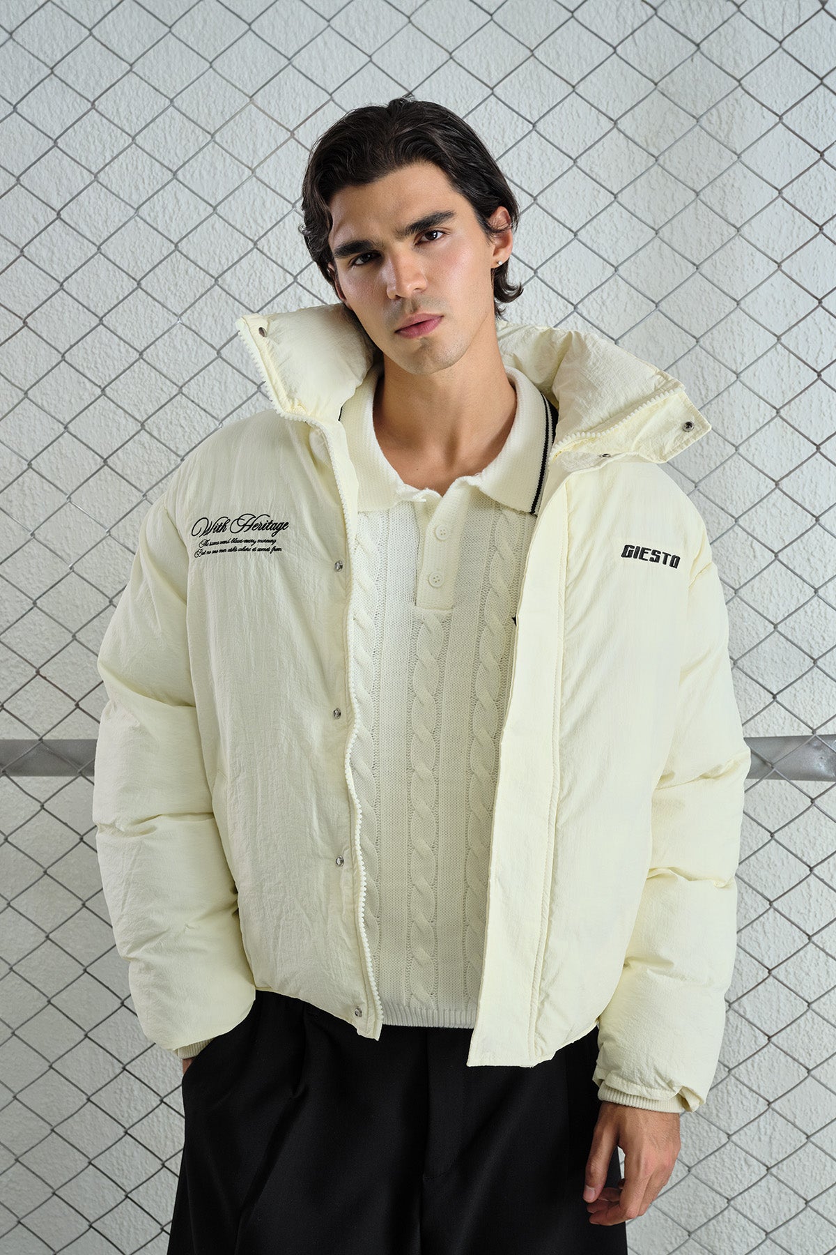 NAKIŞLI ŞİŞME EKRU MONT