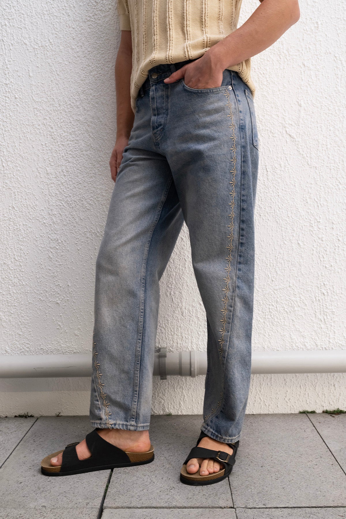 NAKIŞ DETAYLI MAVİ JEAN GIESTO