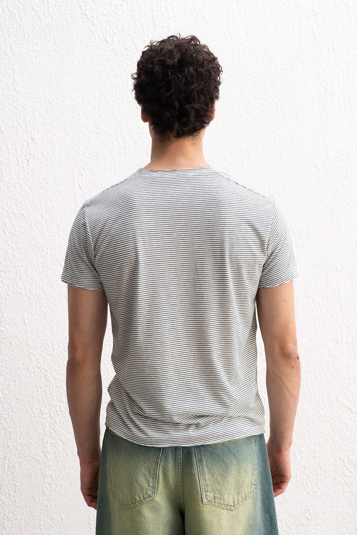 NAKIŞ DETAYLI ÇİZGİLİ YEŞİL T-SHIRT GIESTO