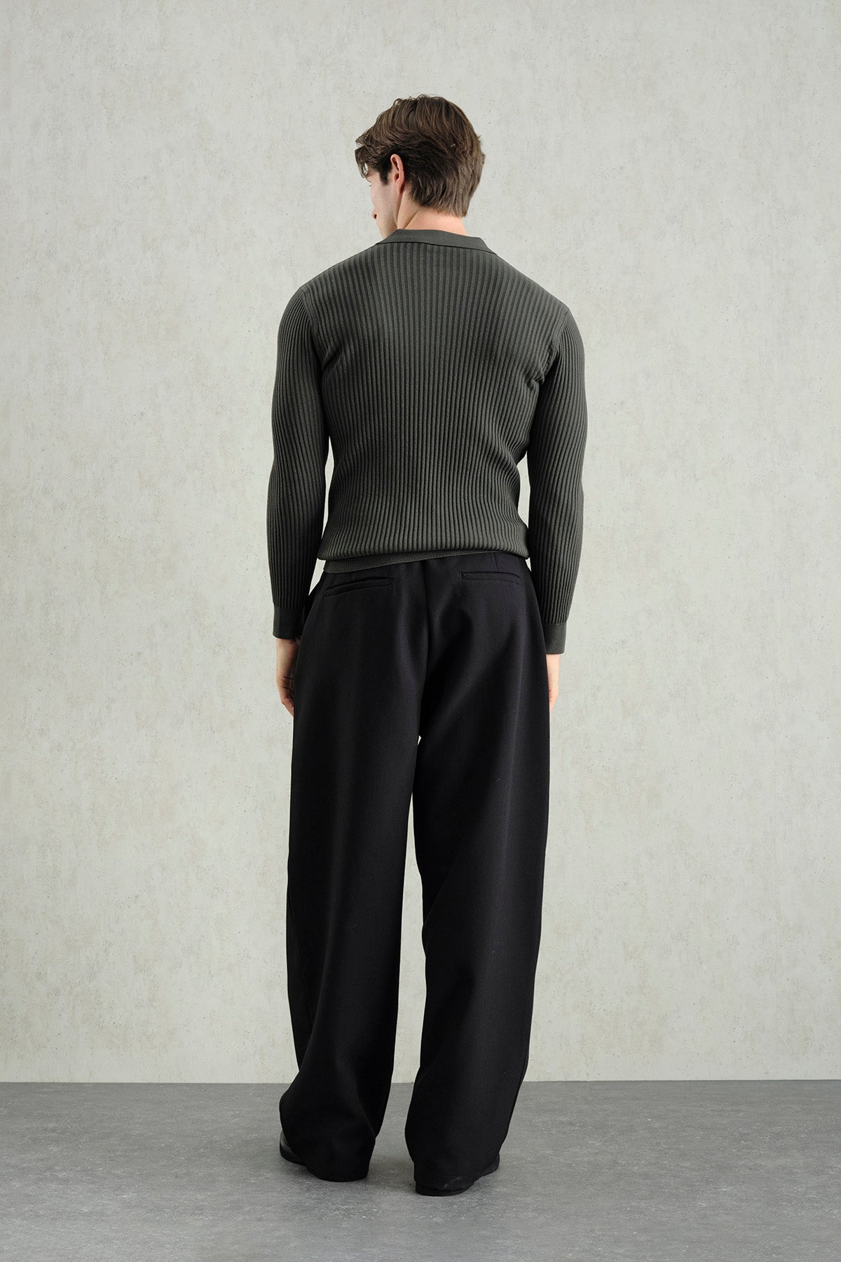 DAR KESİM DÜĞMELİ POLO YAKA TRİKO HAKİ T-SHIRT