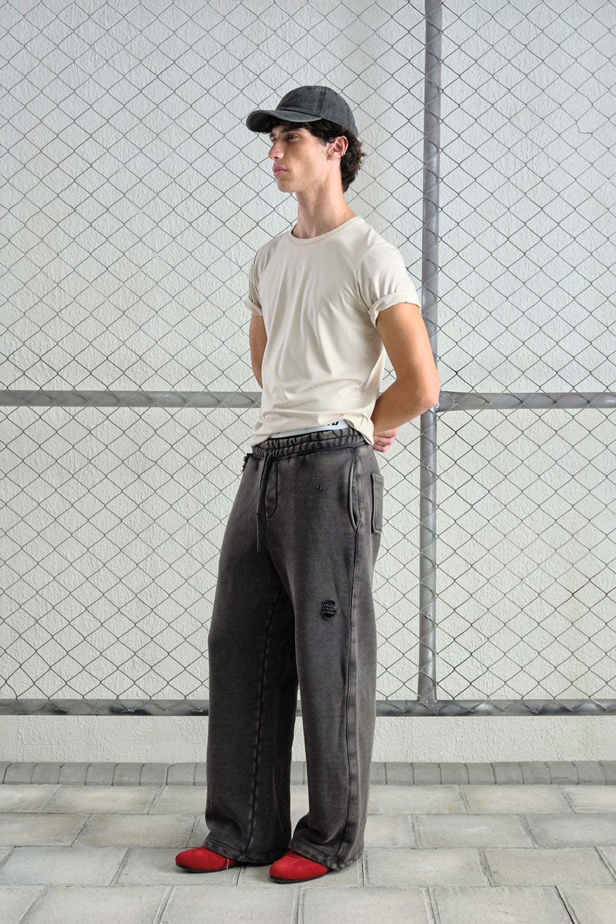EFEKTLİ YIKAMALI JOGGER SİYAH PANTOLON