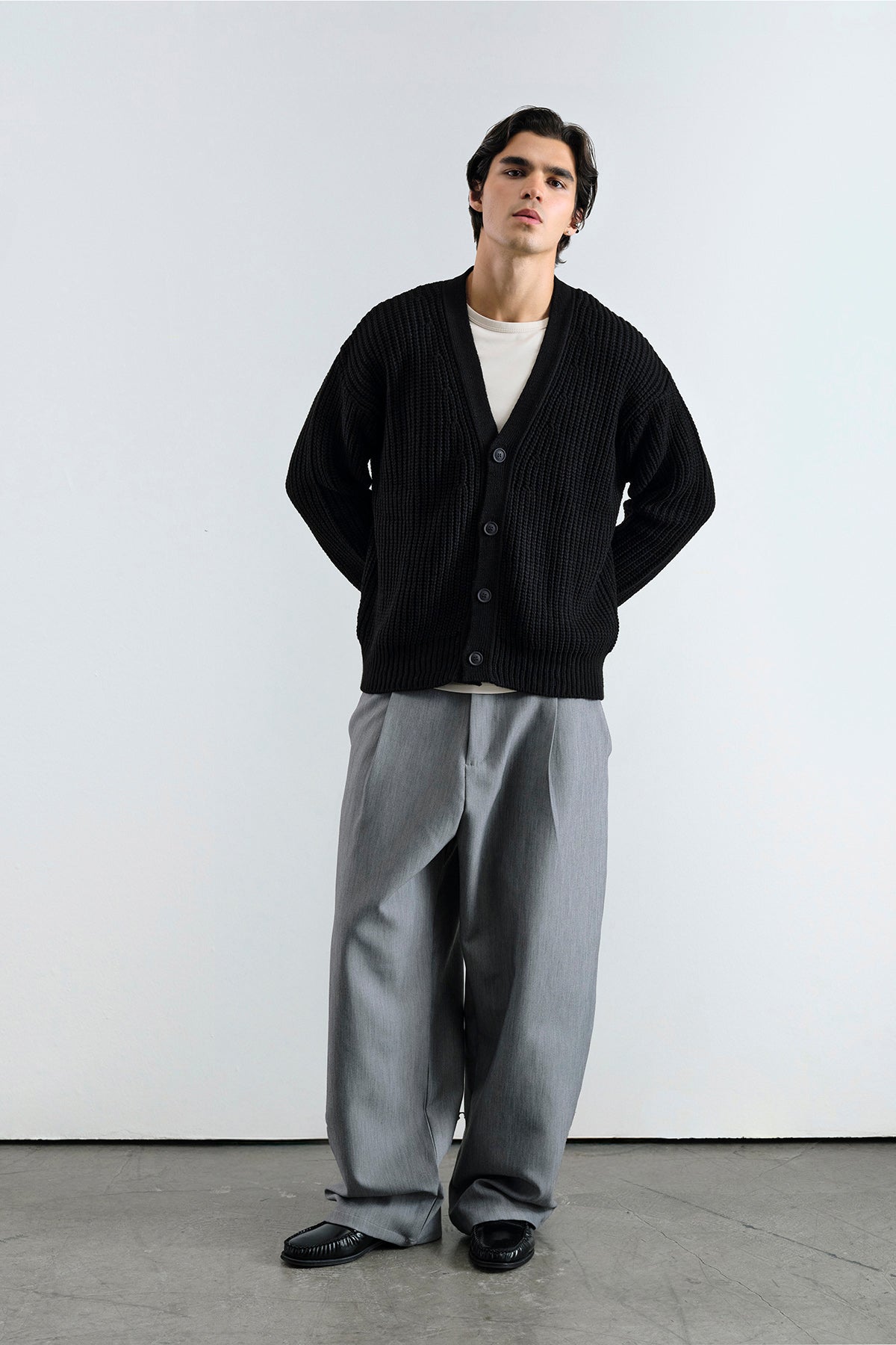 BASIC DOKULU SİYAH HIRKA