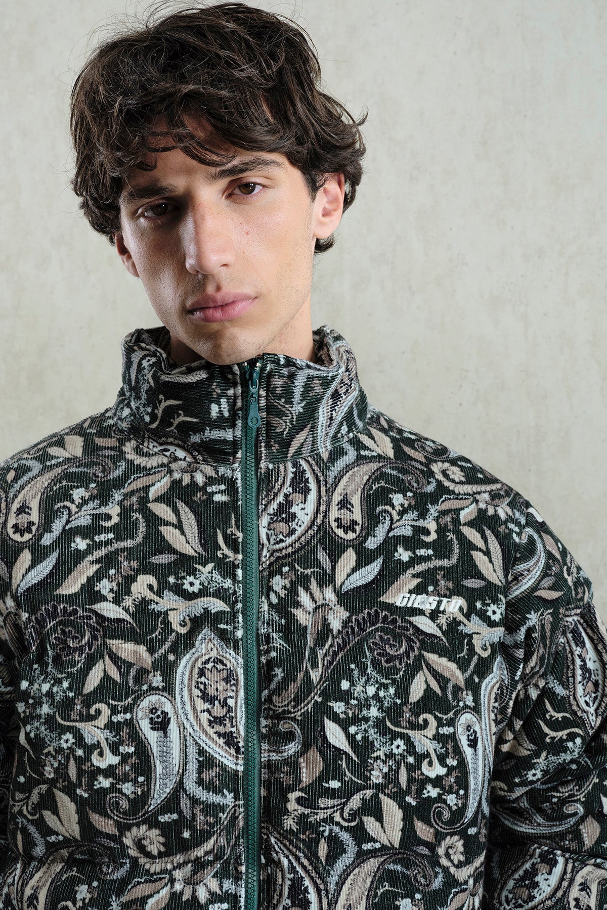 DESENLİ KADİFE ŞİŞME HAKİ MONT