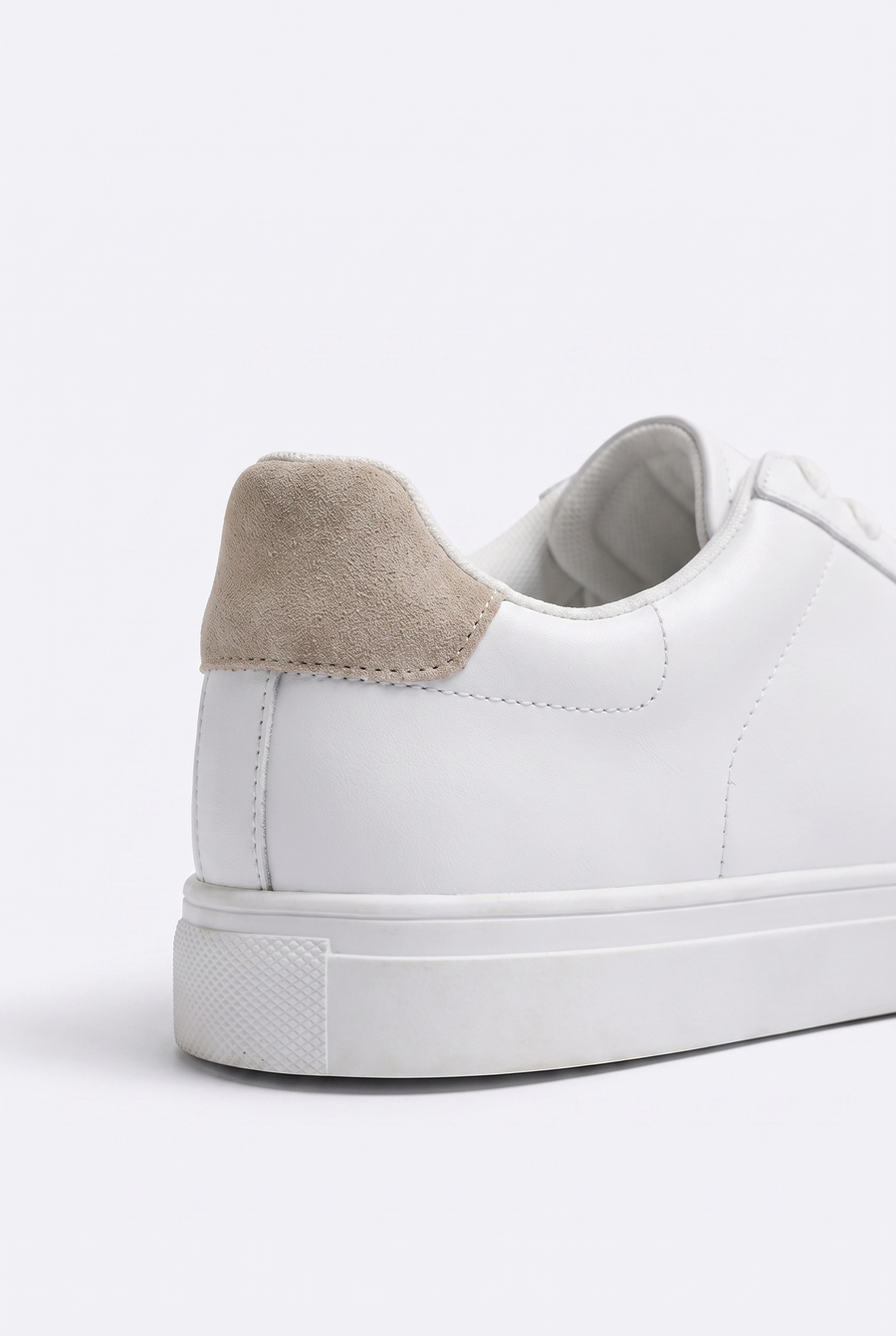 WHITE SNEAKERS