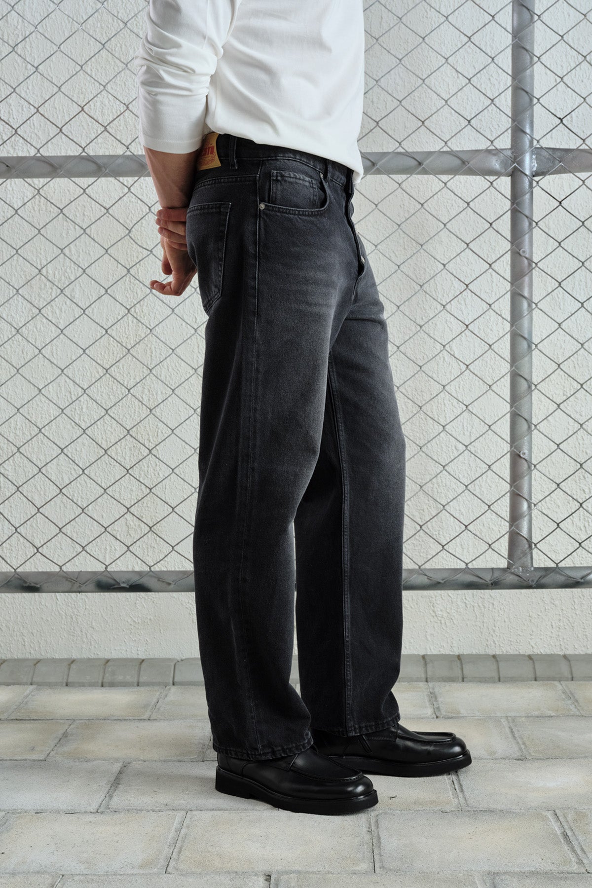 DIŞTAN DÜĞMELİ REGULAR FIT ANTRASİT JEAN