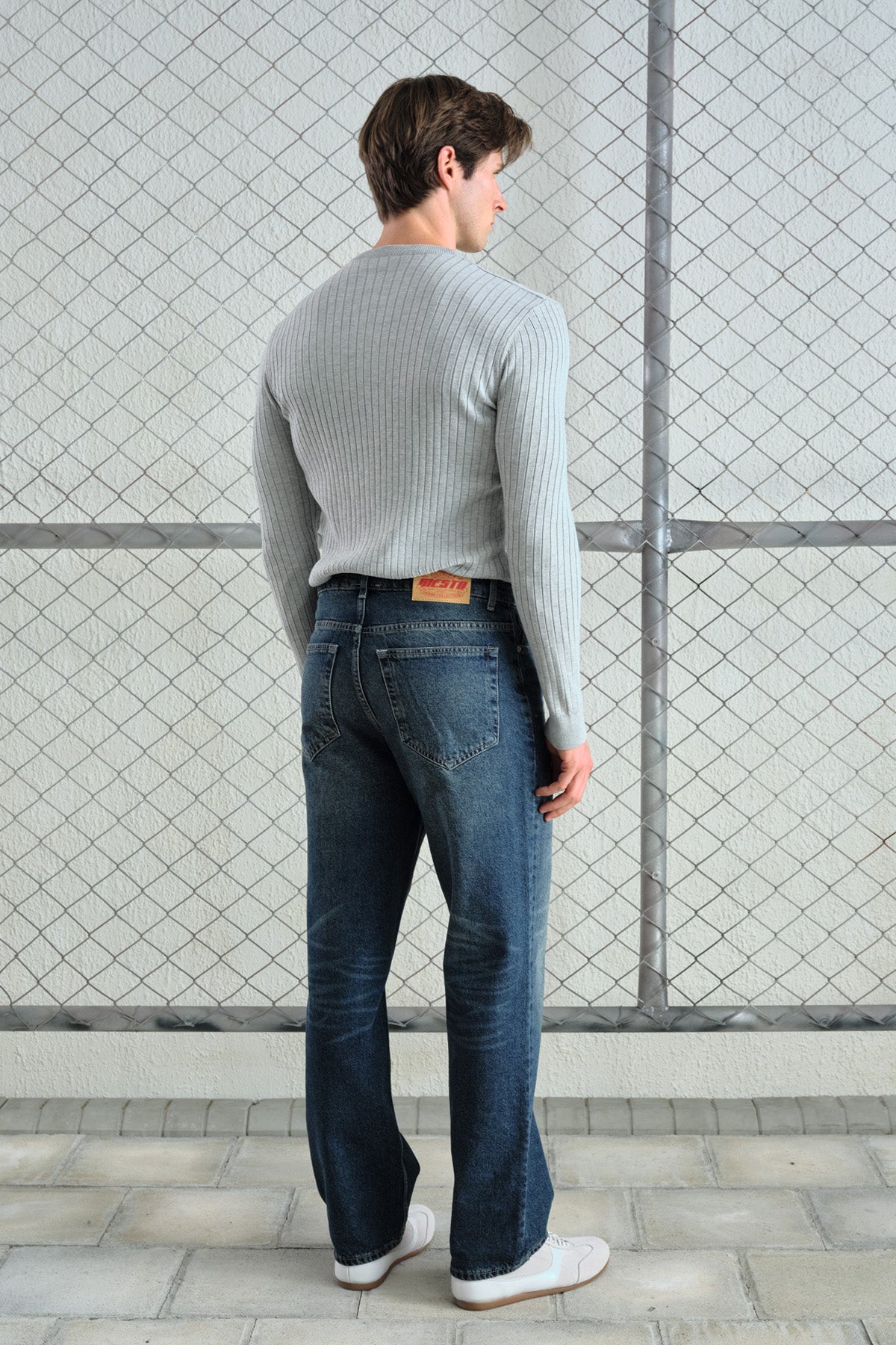 DIŞTAN DÜĞMELİ REGULAR FIT LACİVERT JEAN