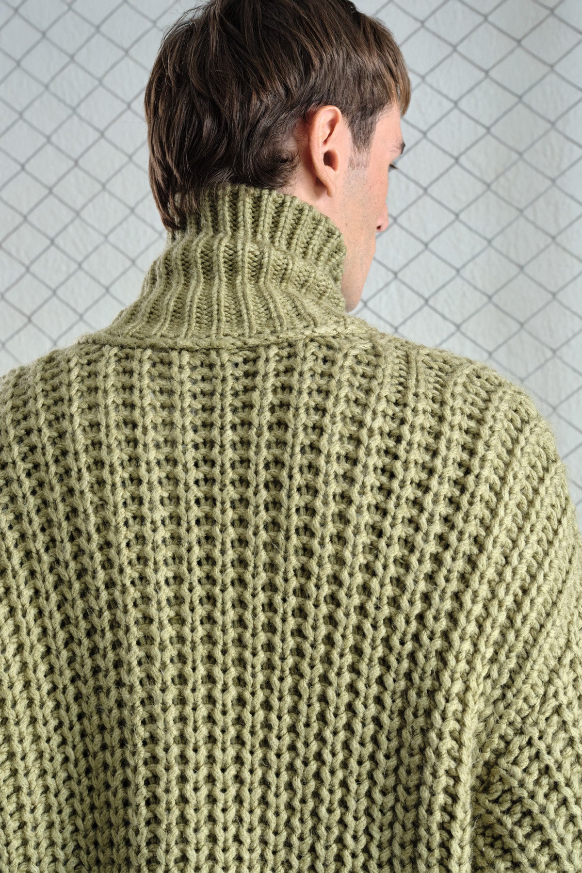 THICK KNITTED OVERSIZE GREEN CARDIGAN