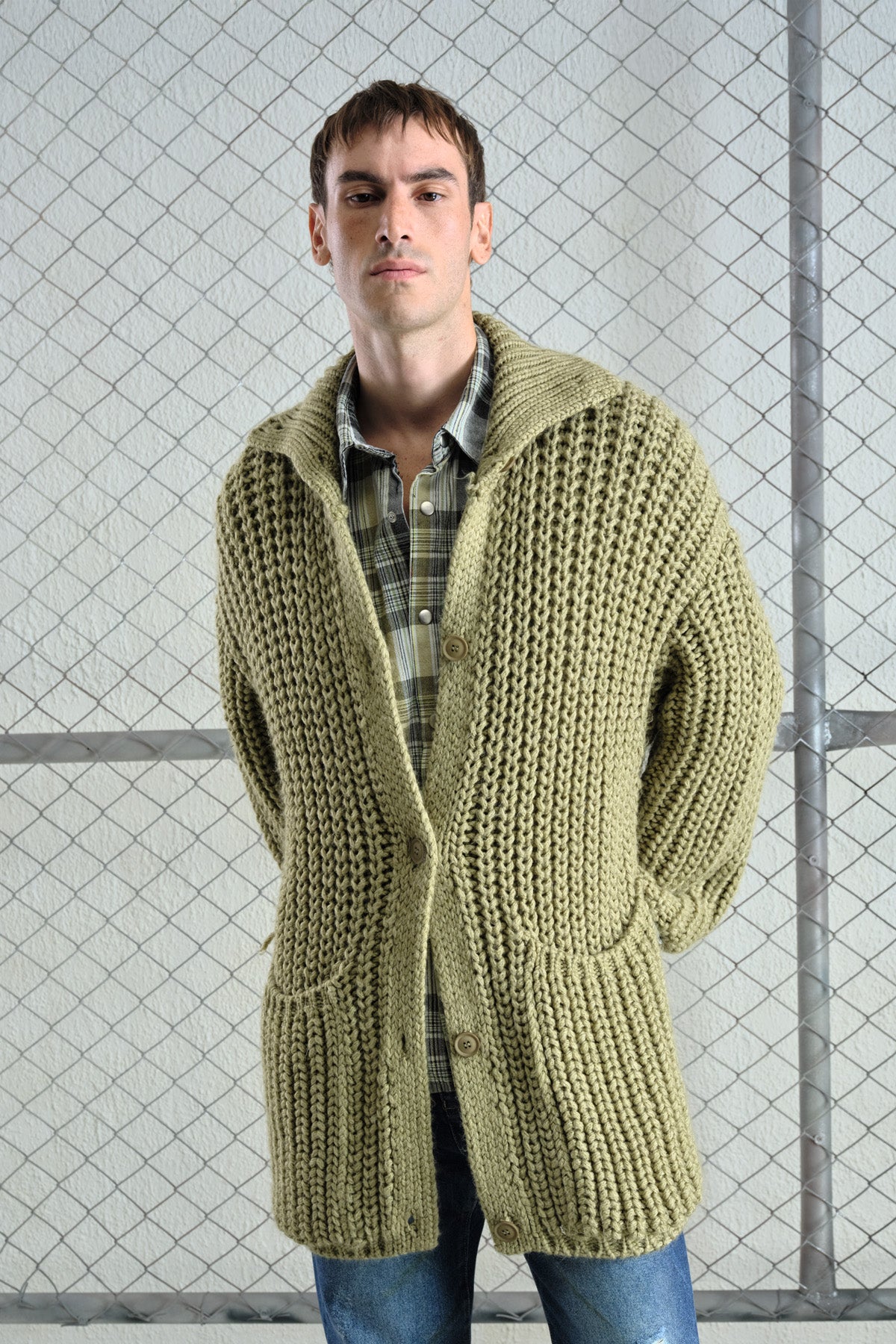 THICK KNITTED OVERSIZE GREEN CARDIGAN