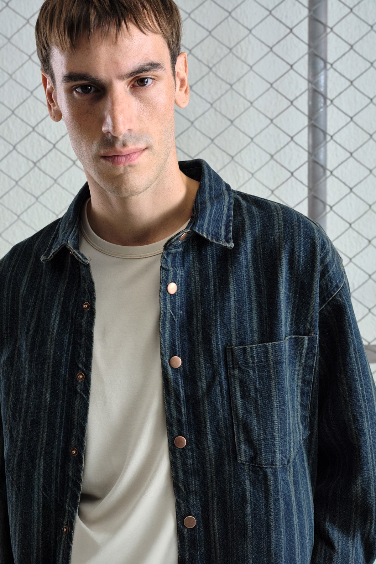 TINTED STRIPED DENIM NAVY SHIRT