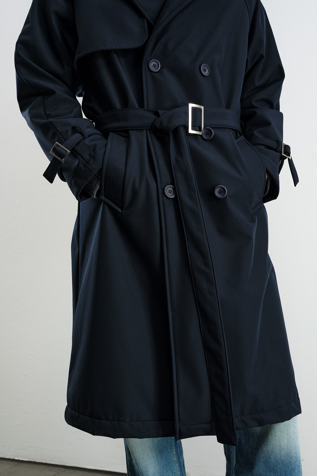 KEMERLİ KRUVAZE YAKA İÇİ POLARLI LACİVERT TRENÇKOT