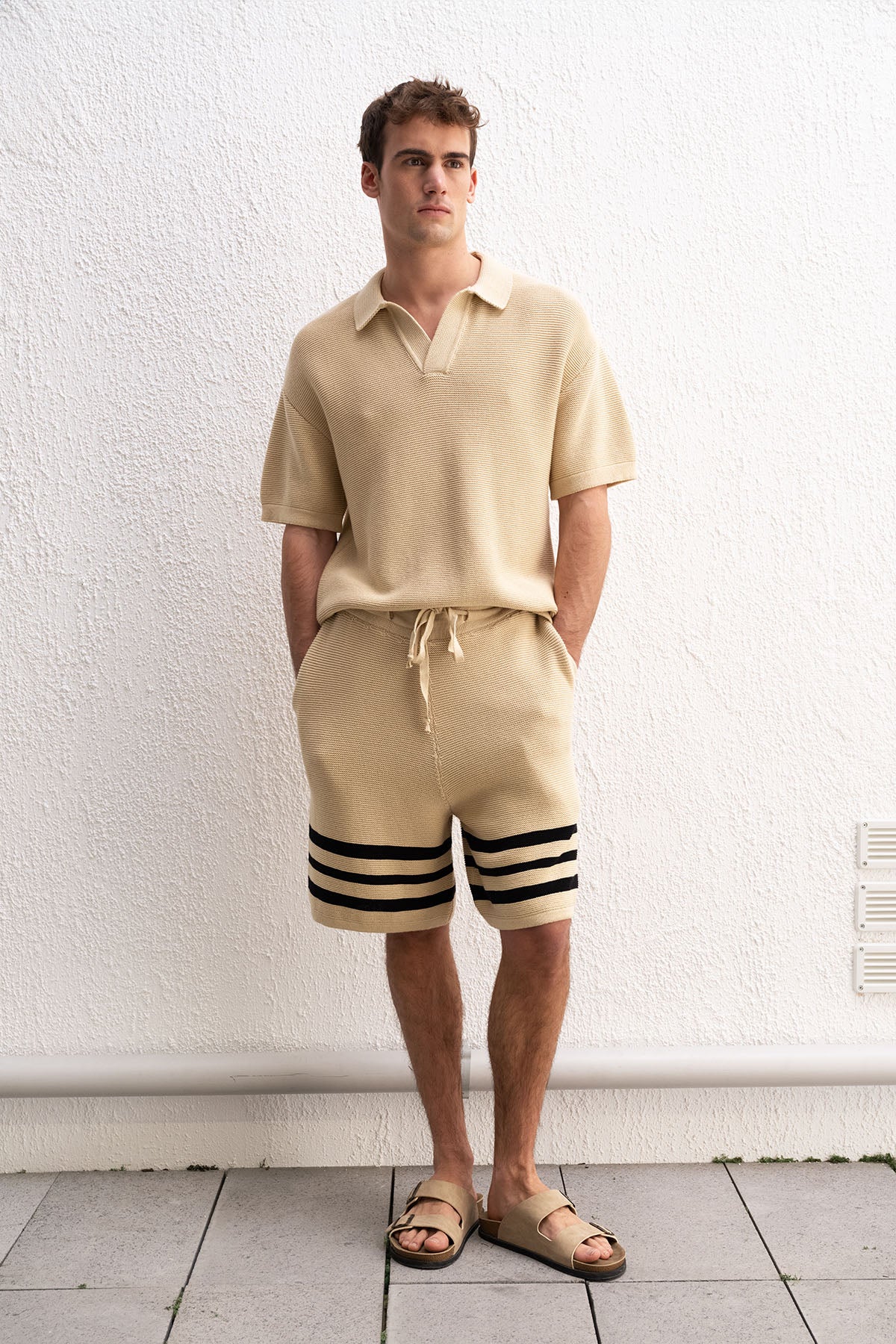 RAHAT KESİM POLO YAKA TRİKO BEJ T-SHIRT
