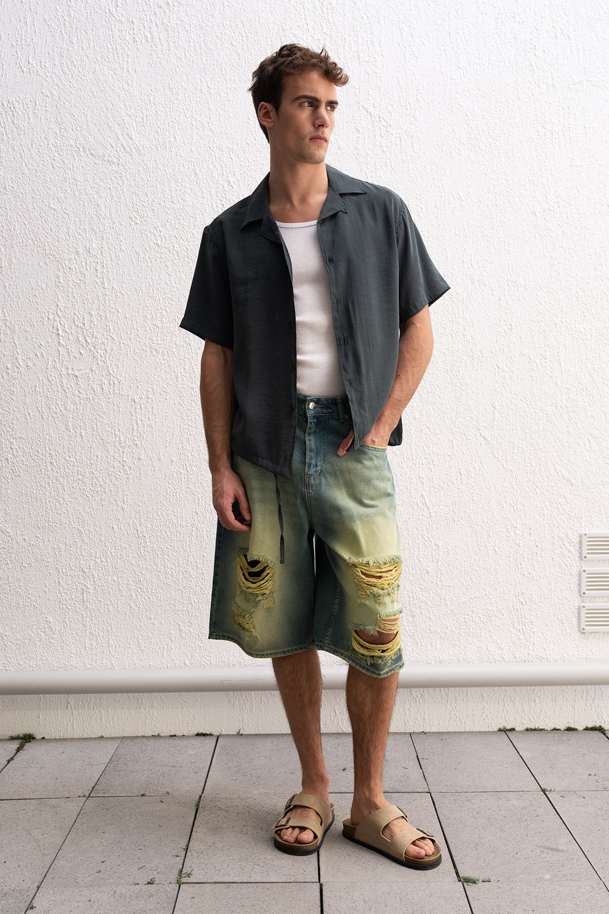 RIPPED JEANS GREEN SHORTS
