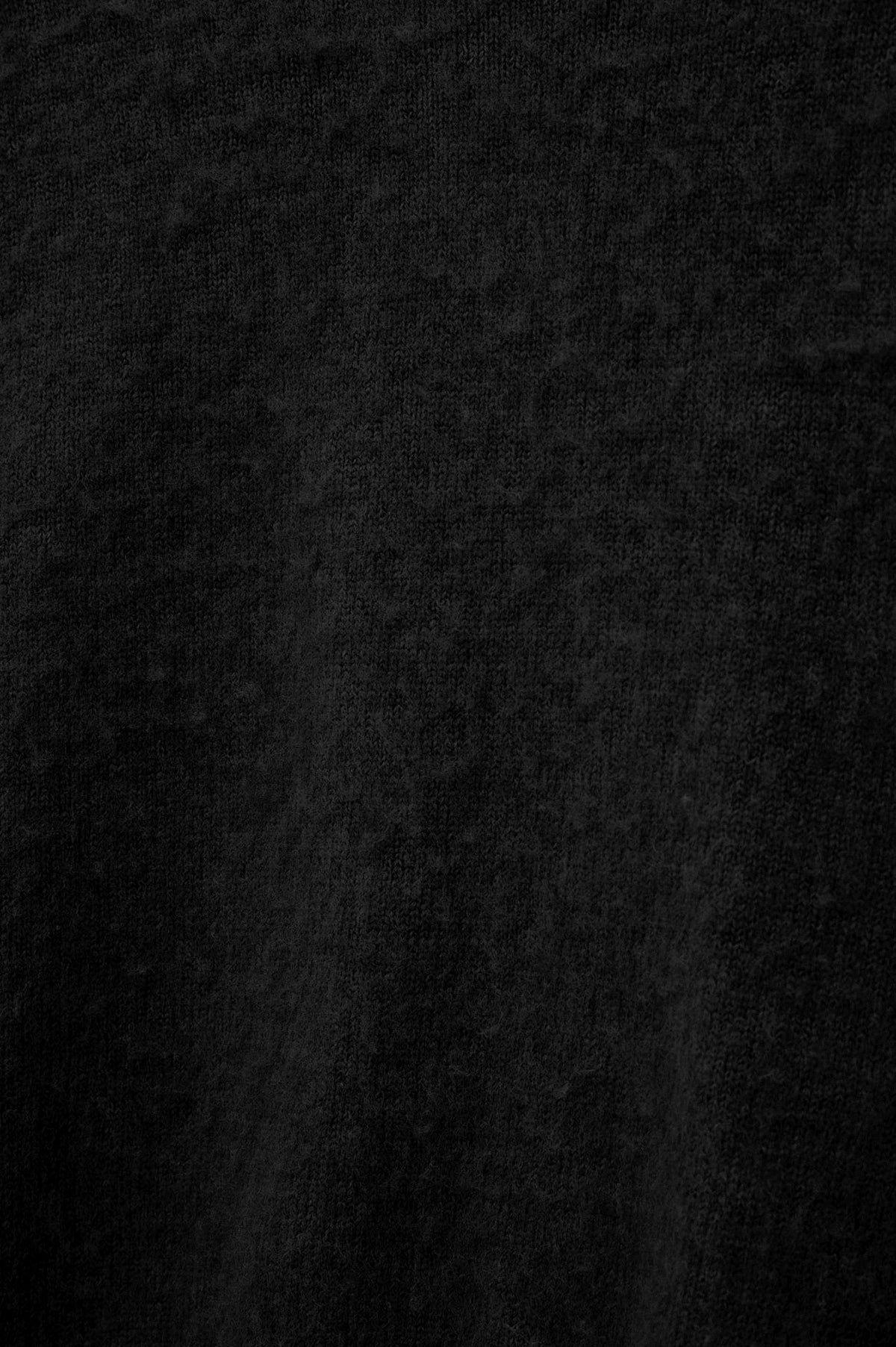 V NECK CROP FIT BLACK KNIT SWEATER - 2