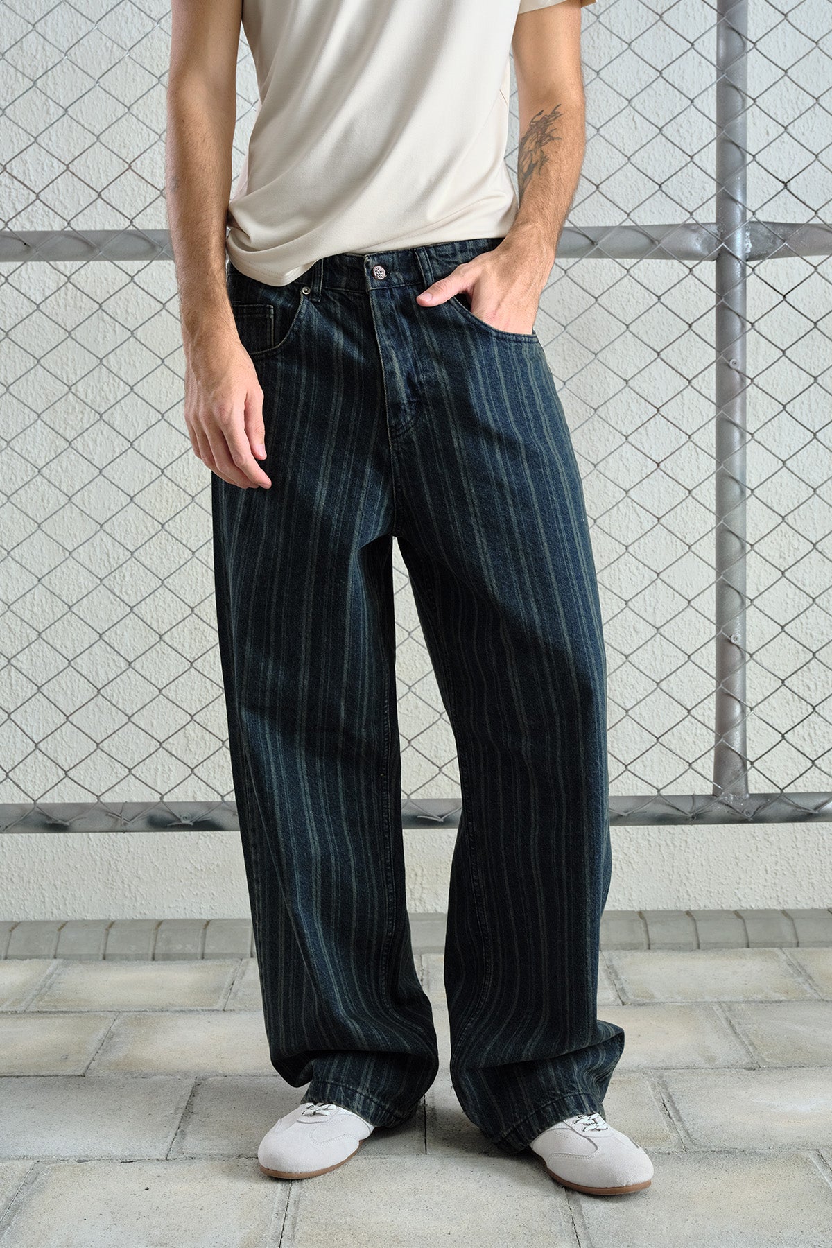 ÇİZGİLİ BAGGY LACİVERT JEAN
