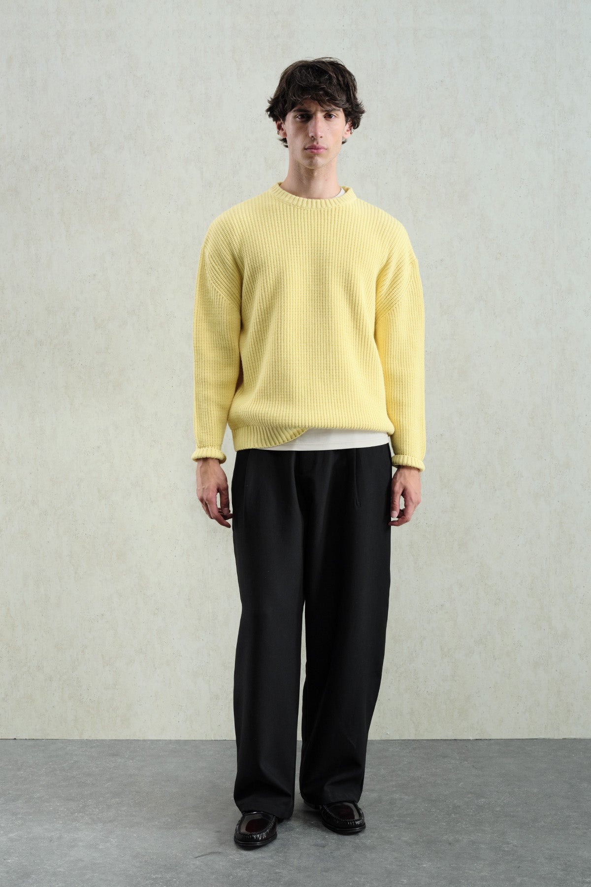 LOOSE-FIT TEXTURED RIBBED YELLOW KNITTED SWEATER
