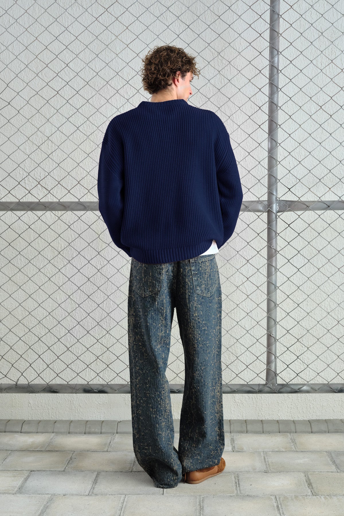 LOOSE FIT TEXTURED RIBBED NAVY KNITTED SWEATER