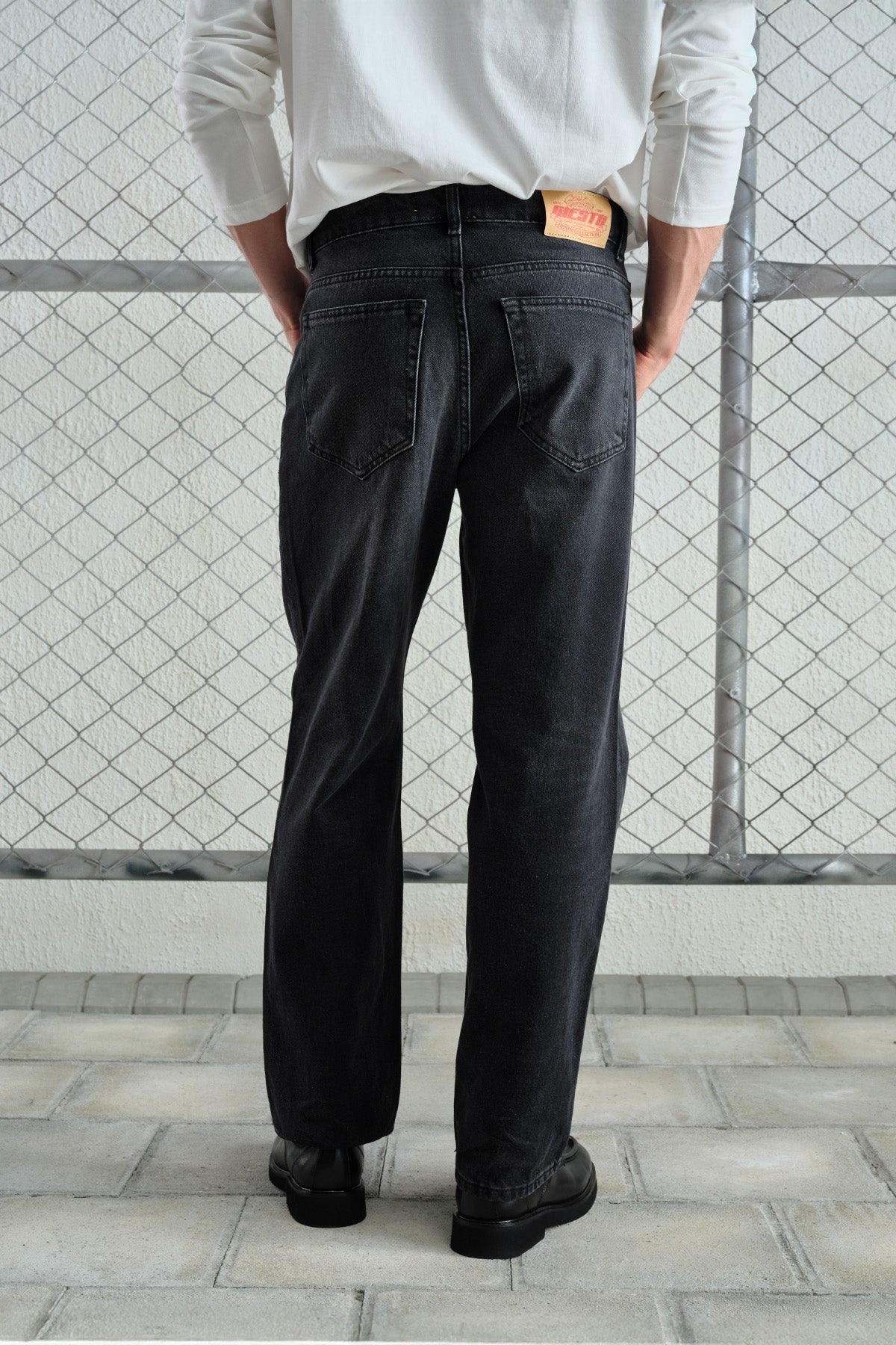 DIŞTAN DÜĞMELİ REGULAR FIT ANTRASİT JEAN