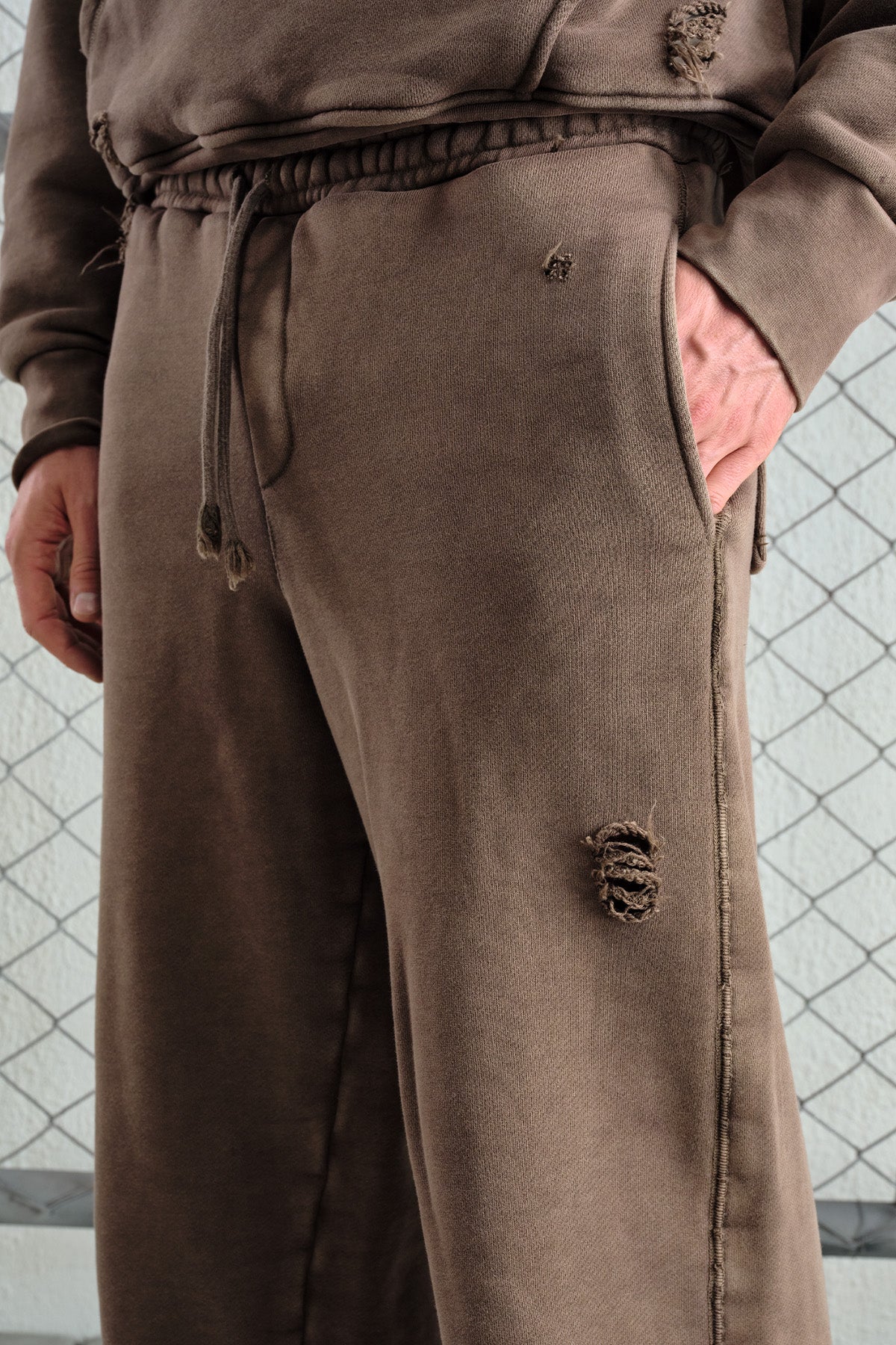 EFEKTLİ YIKAMALI JOGGER KAHVERENGİ PANTOLON