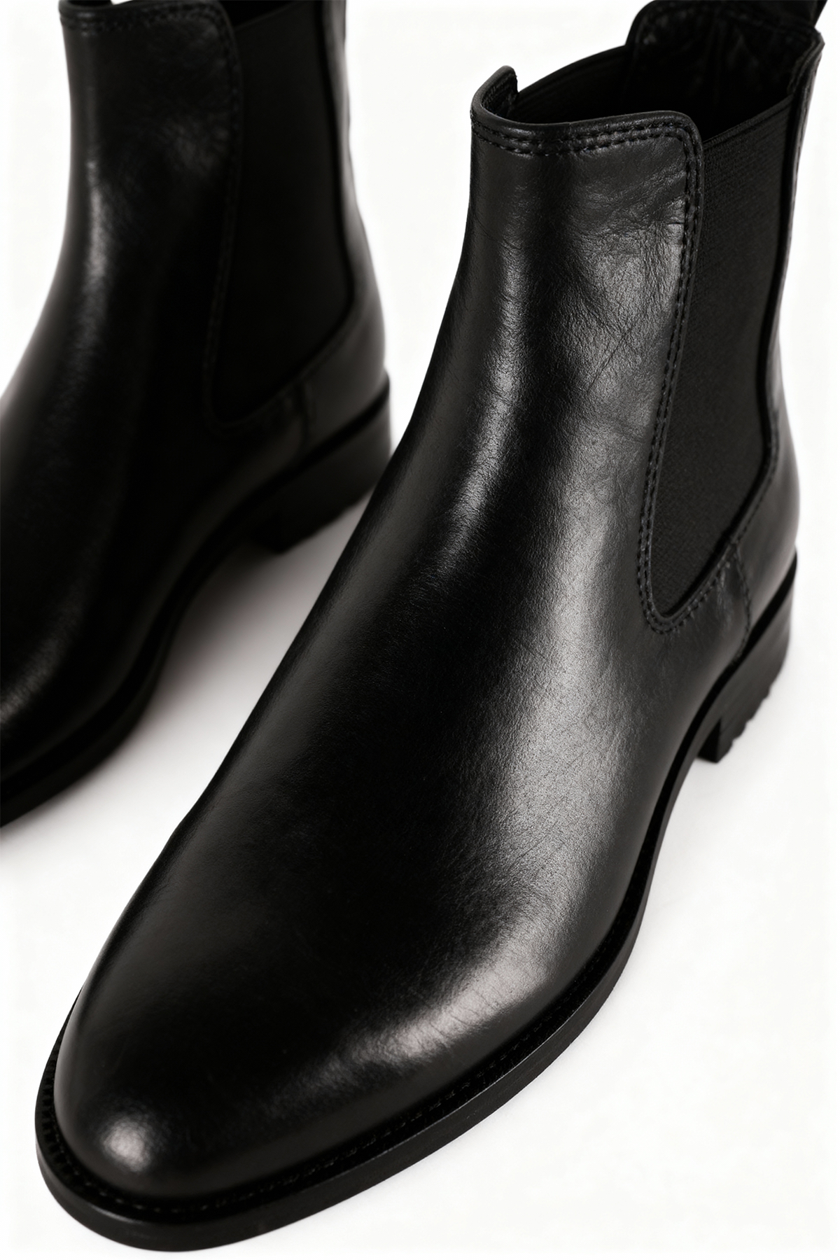 KLASİK DERİ SİYAH BOT