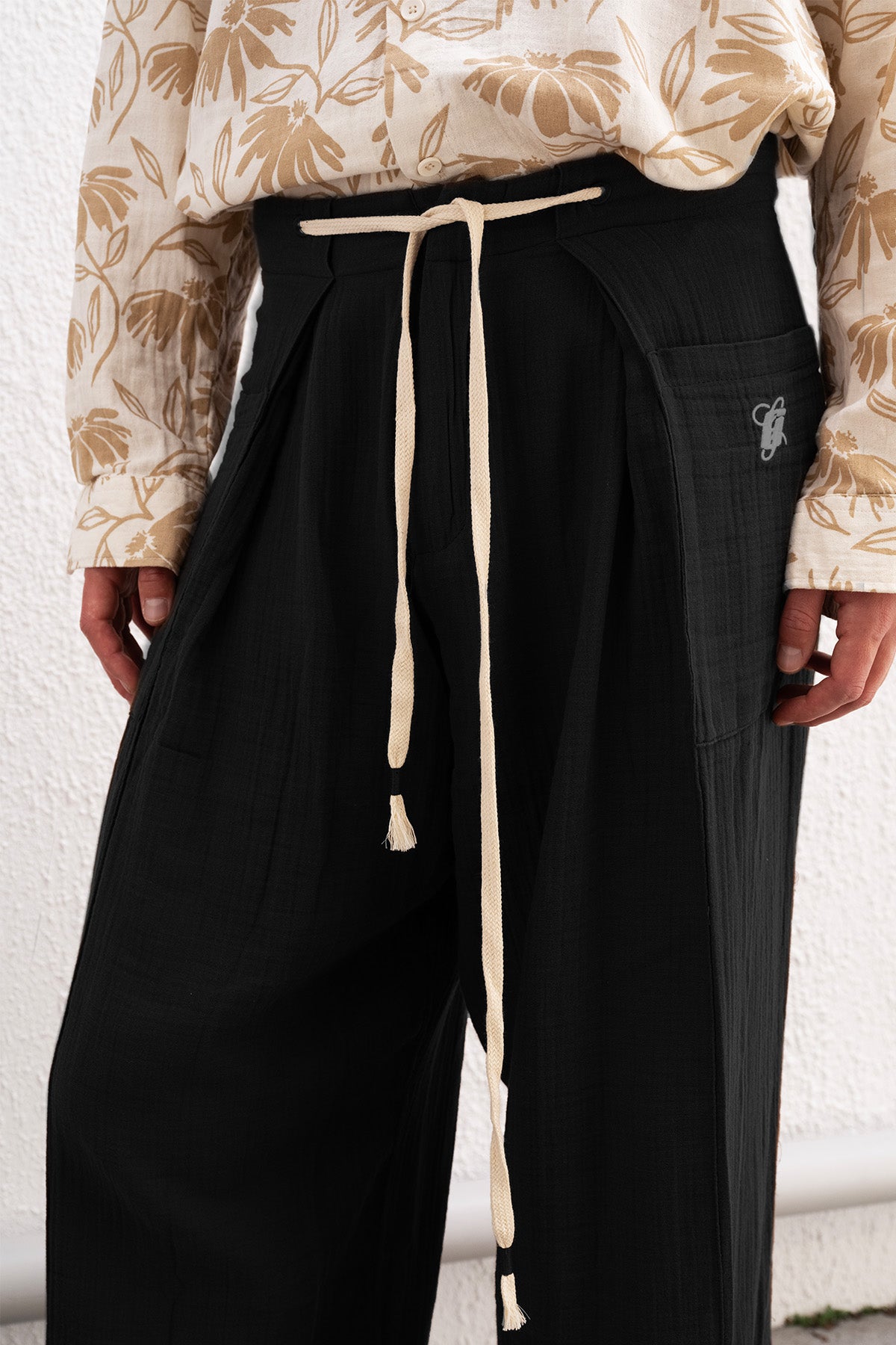 BAĞCIKLI BOHEM SİYAH PANTOLON