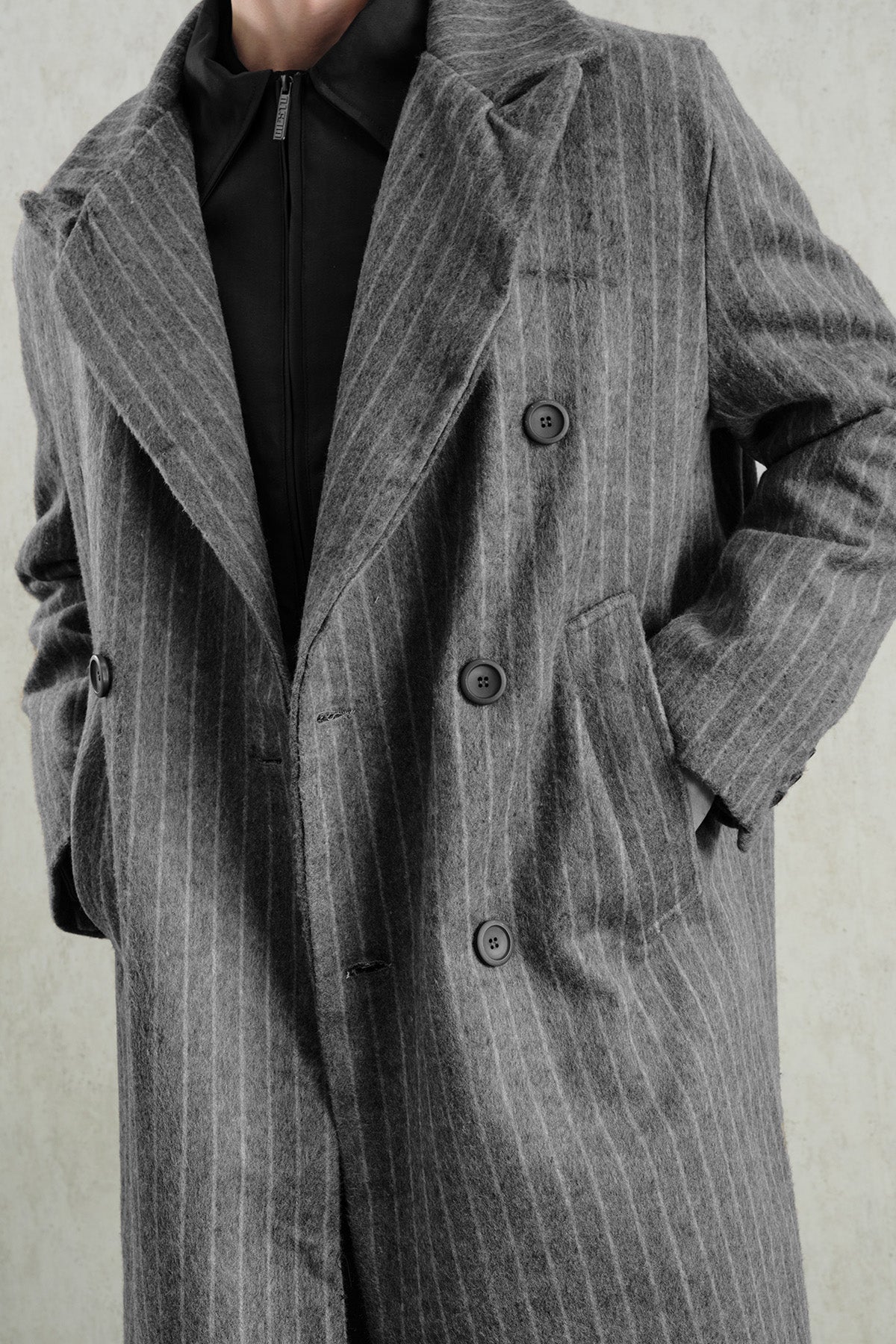 STRIPED FELT GREY COAT