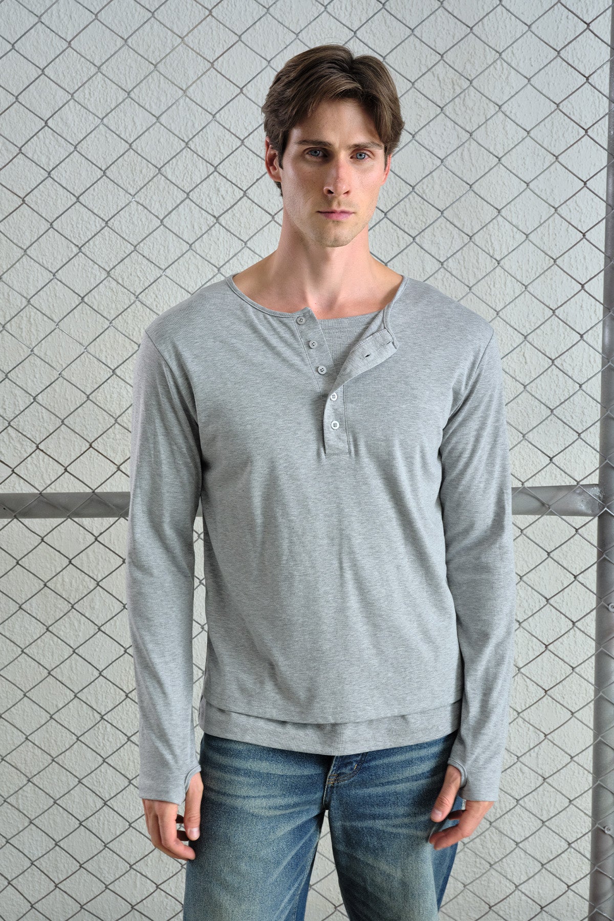 İÇİ ATLETLİ UZUN KOL GRİ T-SHIRT · 2