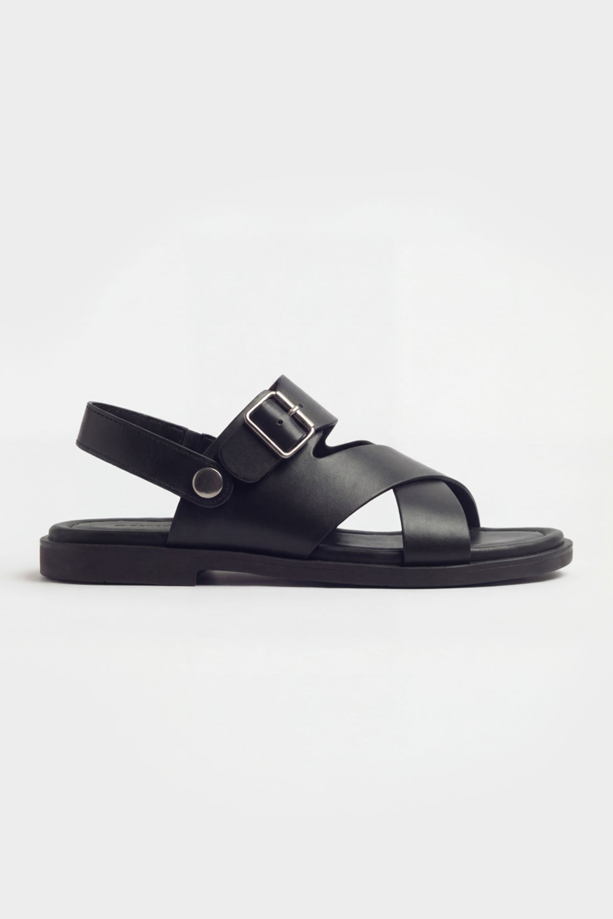BLACK LEATHER SANDALS WITH CROSSOVER BUCKLE STRAP