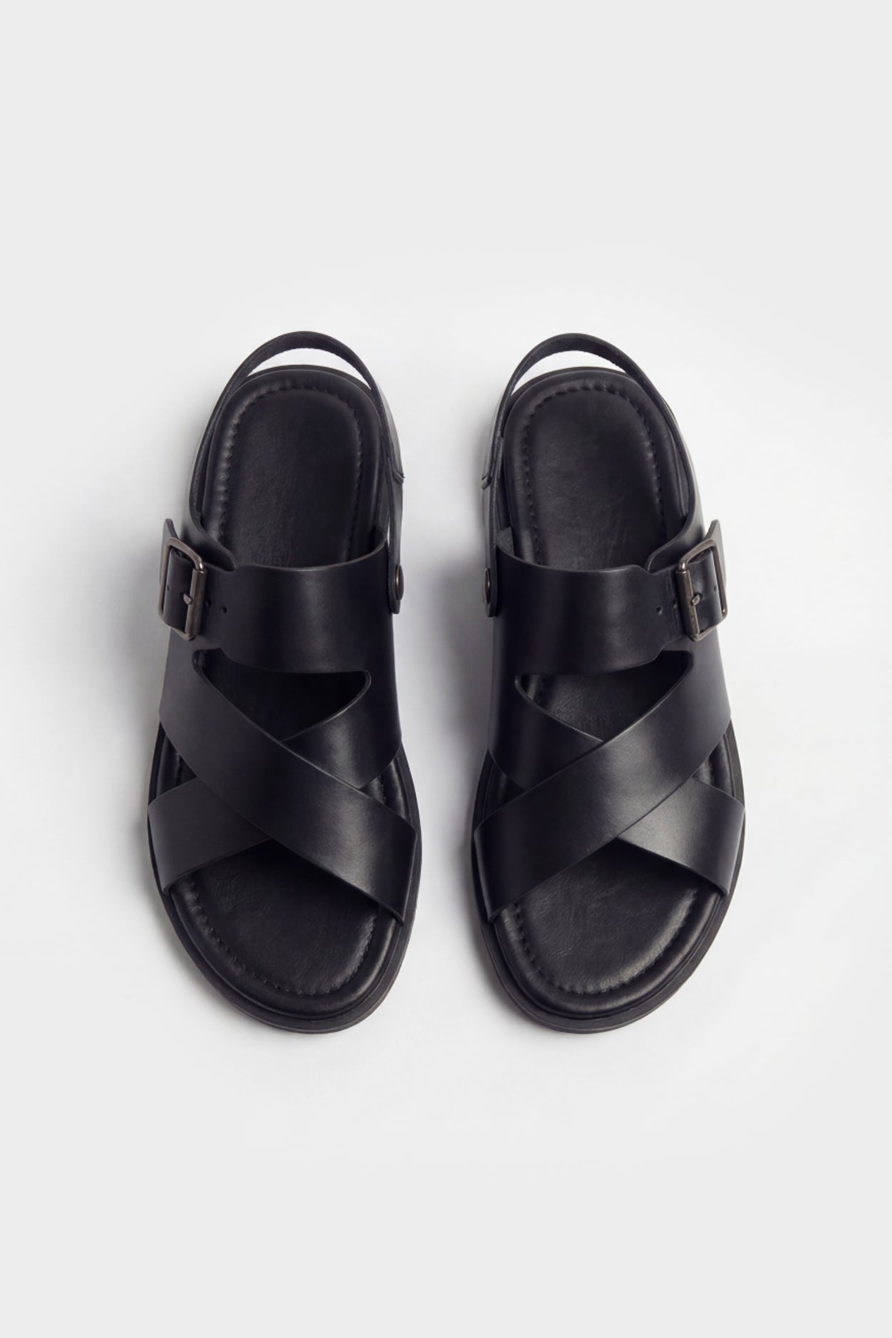 BLACK LEATHER SANDALS WITH CROSSOVER BUCKLE STRAP