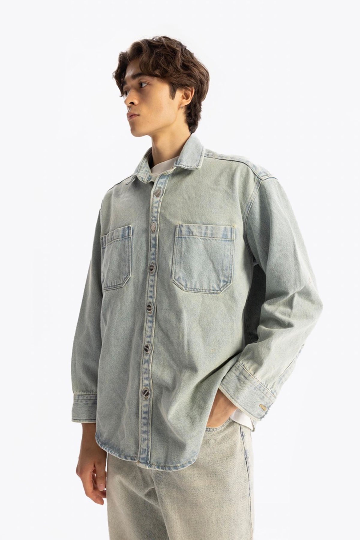 DOUBLE POCKET DENIM SHIRT - LIGHT BLUE