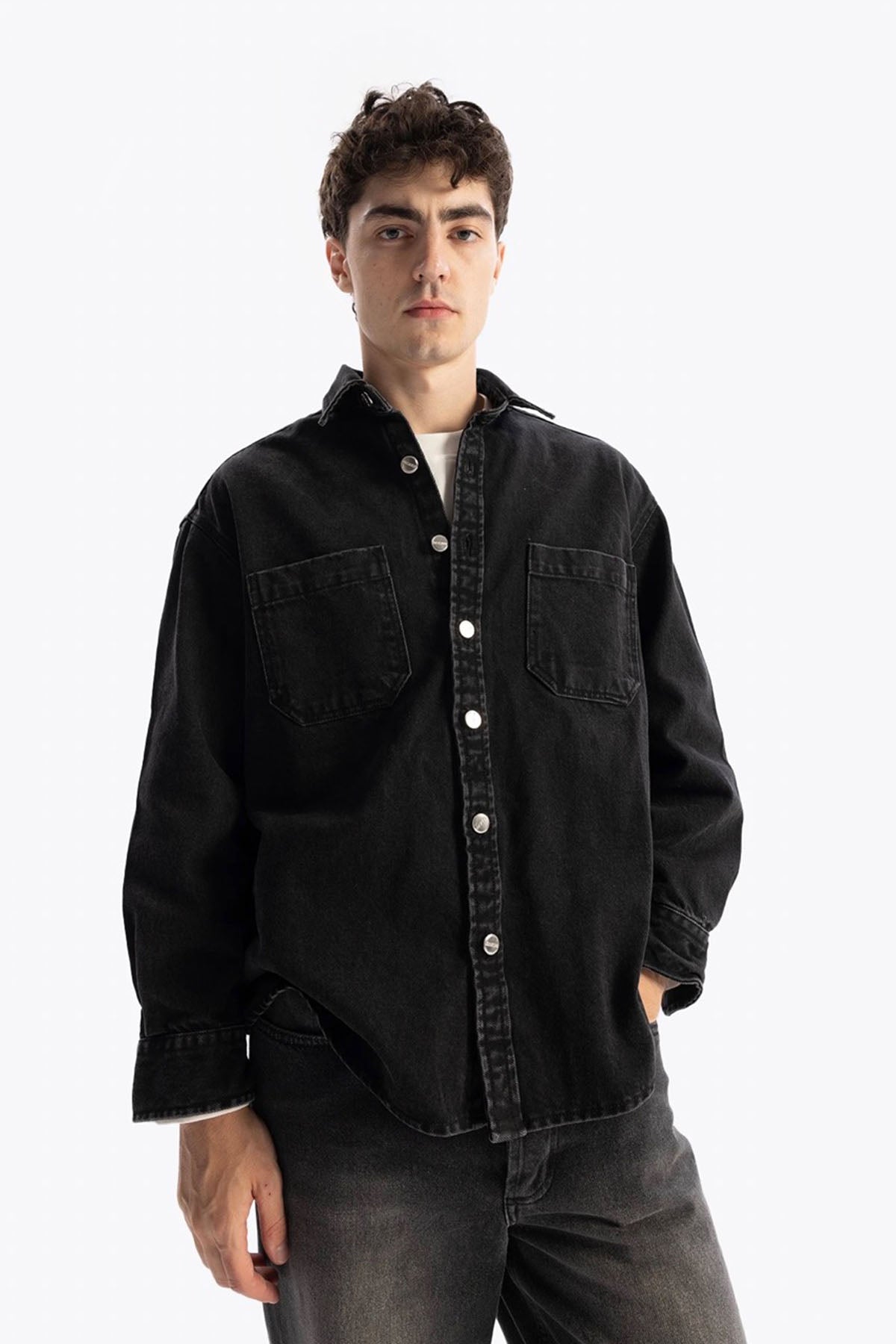 TWIN POCKET DENIM SHIRT - BLACK