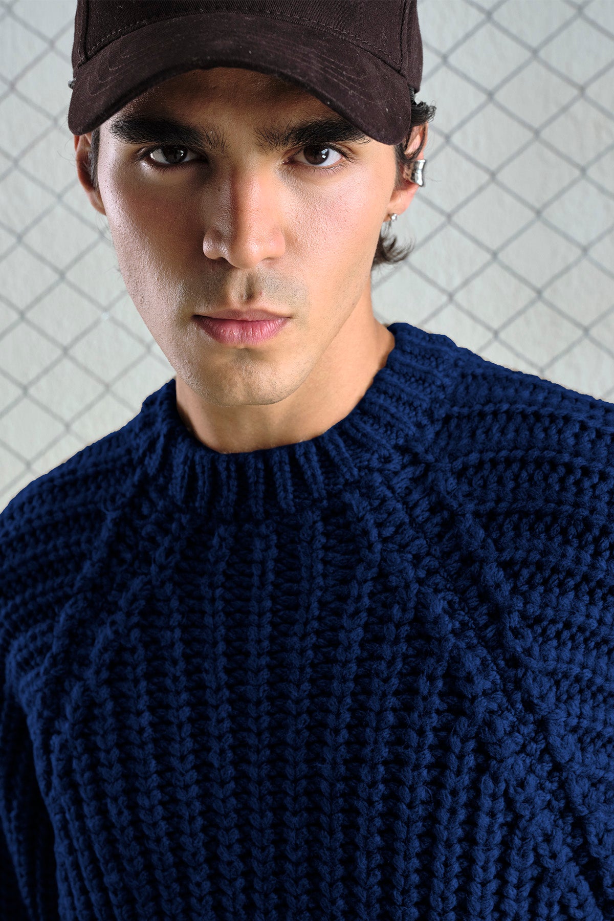 LOOSE-FIT PRINTED THICK KNIT NAVY SWEATER