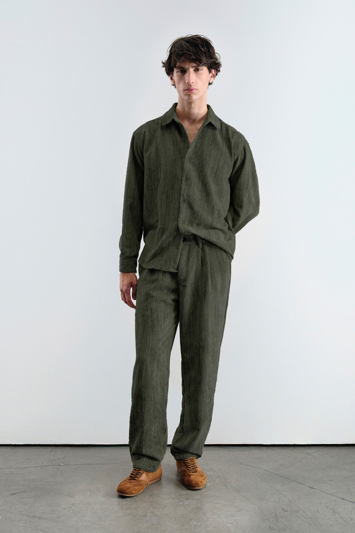 PİLİLİ KADİFE HAKİ PANTOLON