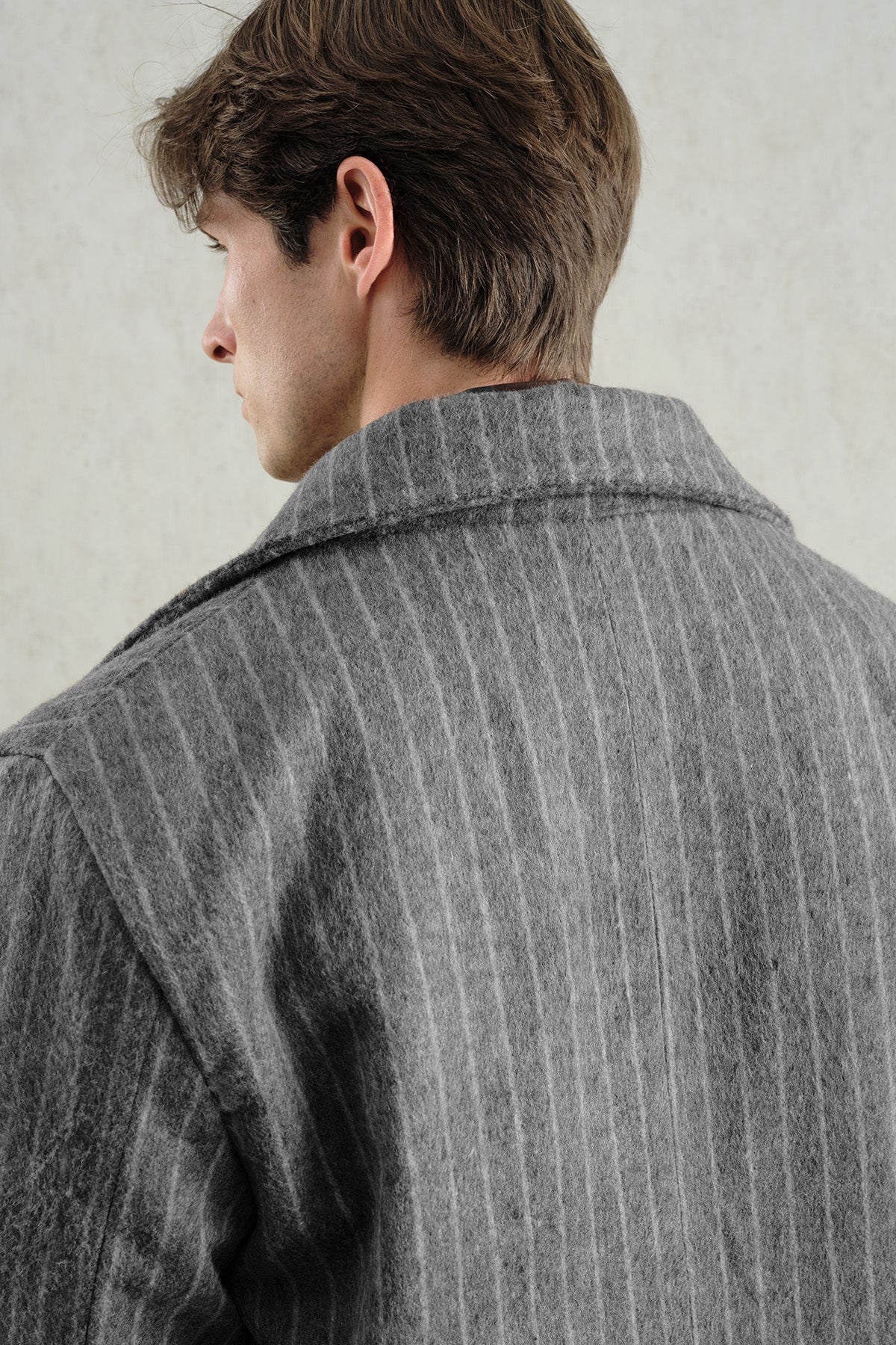 ÇİZGİLİ KAŞE GRİ KABAN