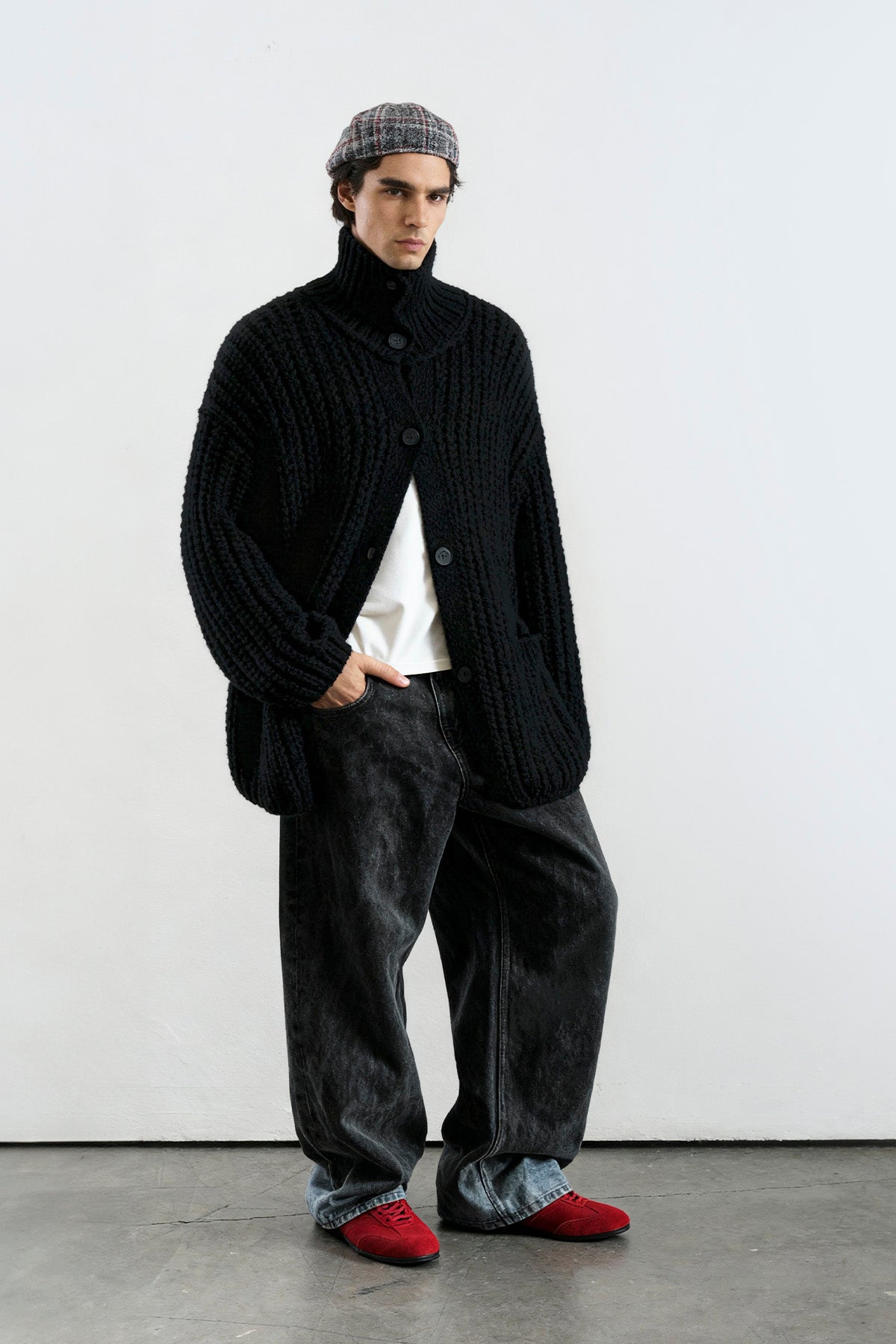 KALIN ÖRGÜLÜ OVERSIZE SİYAH HIRKA