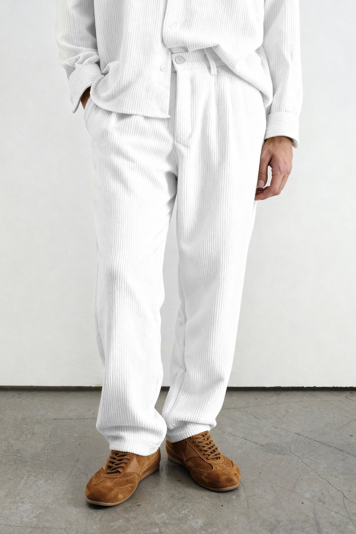 PLEATED VELVET WHITE TROUSERS
