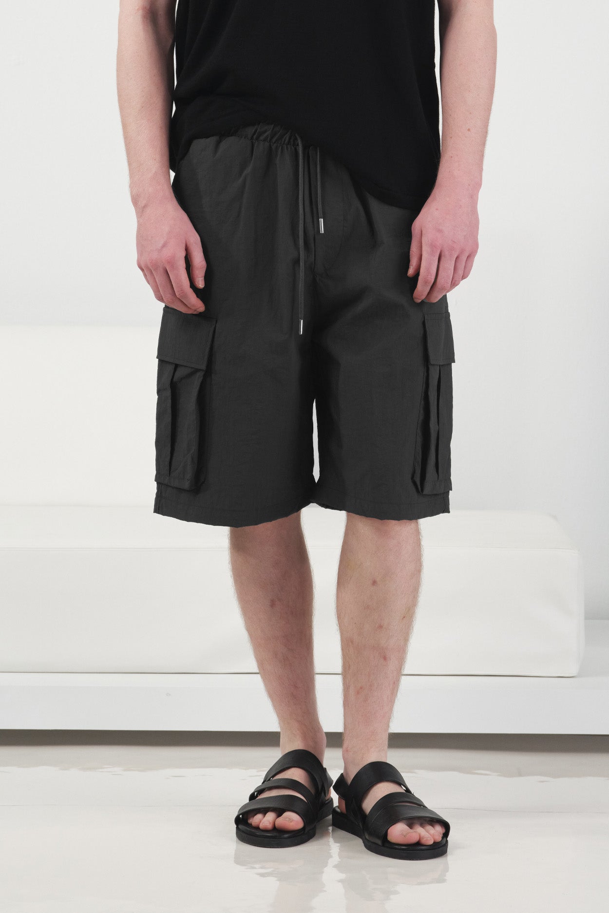 KARGO CEPLİ ANTRASİT PARAŞÜT ŞORT