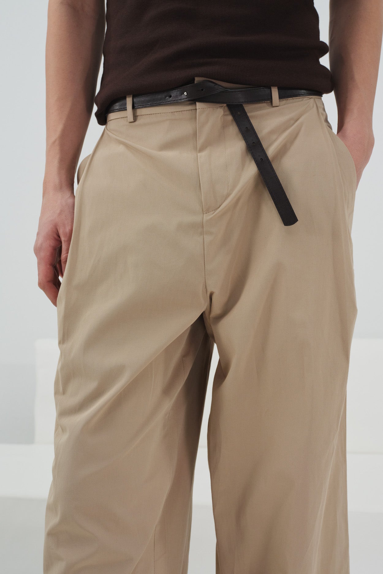 PİLİLİ KLASİK TEKNİK BEJ PANTOLON