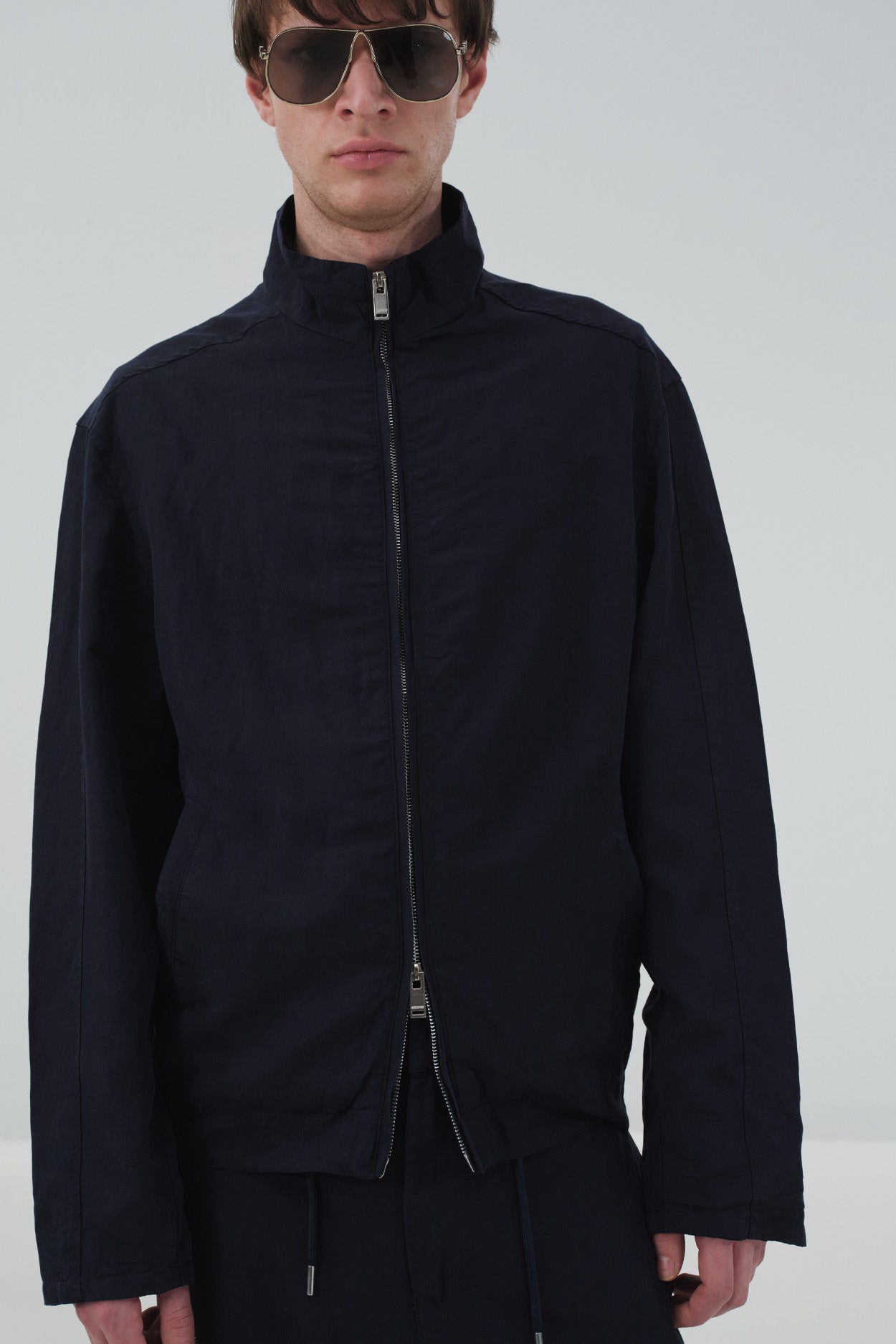 REGULAR FIT NAVY LINEN JACKET WITH ZIPPER